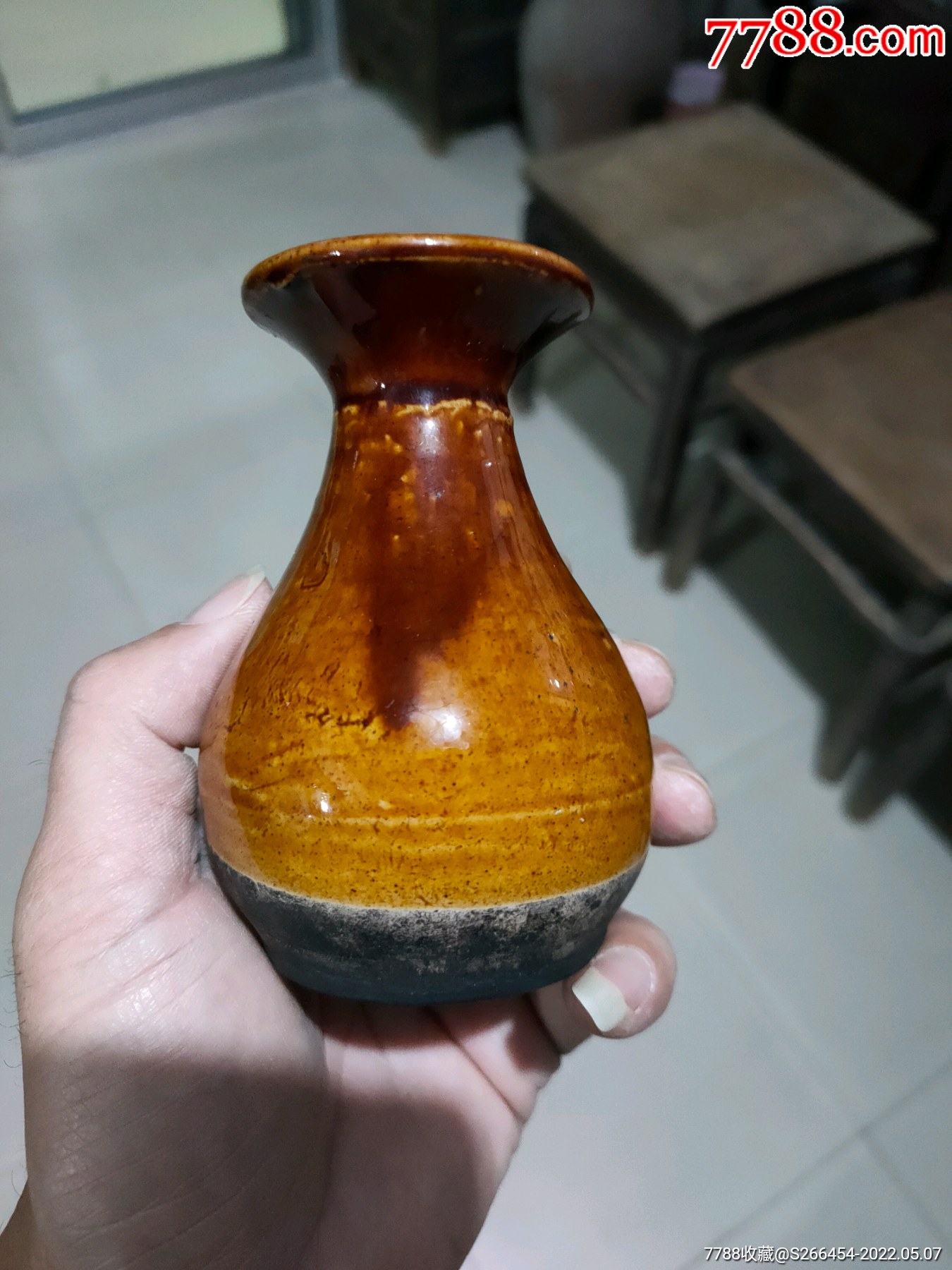 民国时期小酒壶黄釉小壶