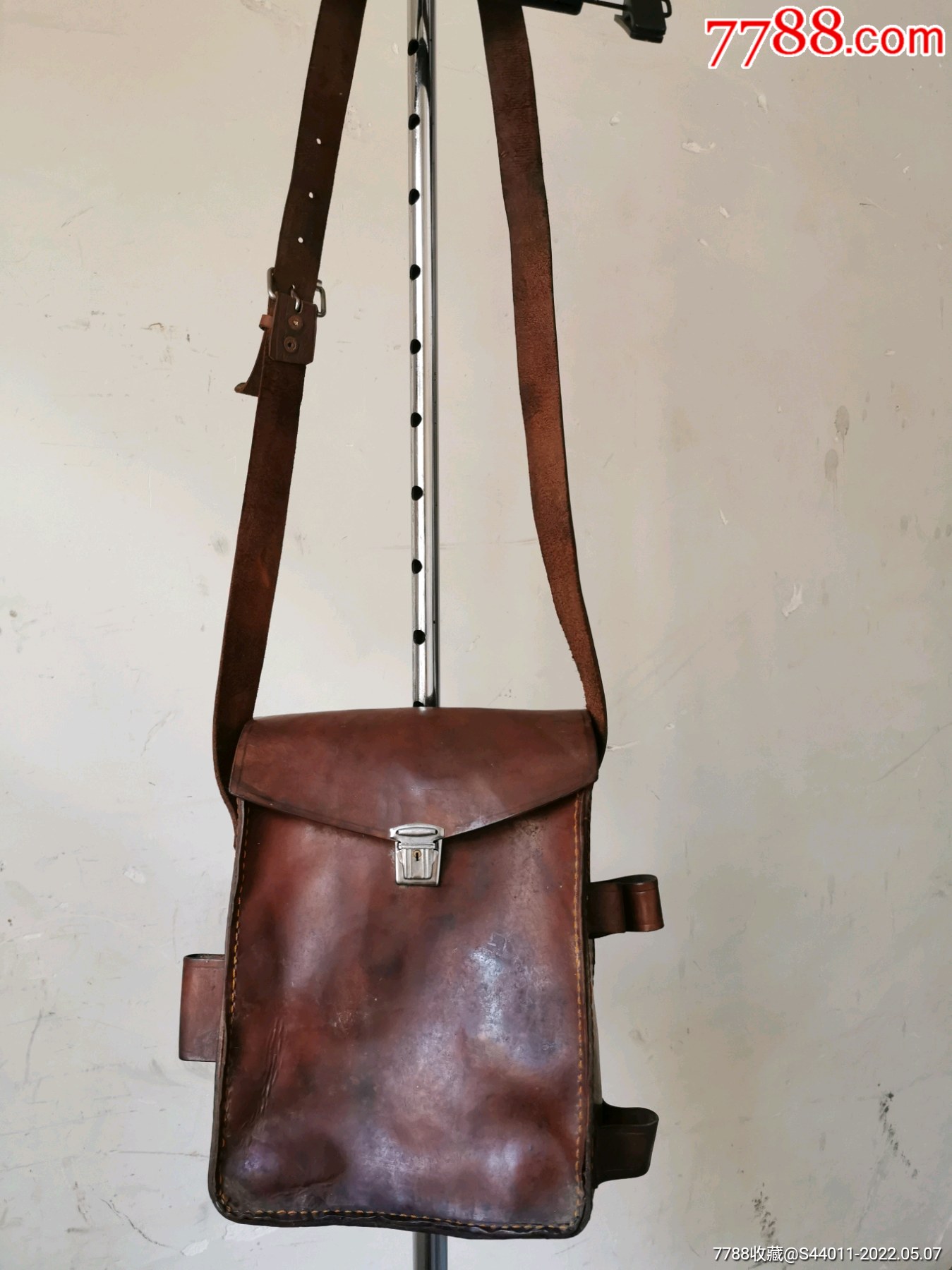 老铁路牛皮包皮兜子老铁路收藏