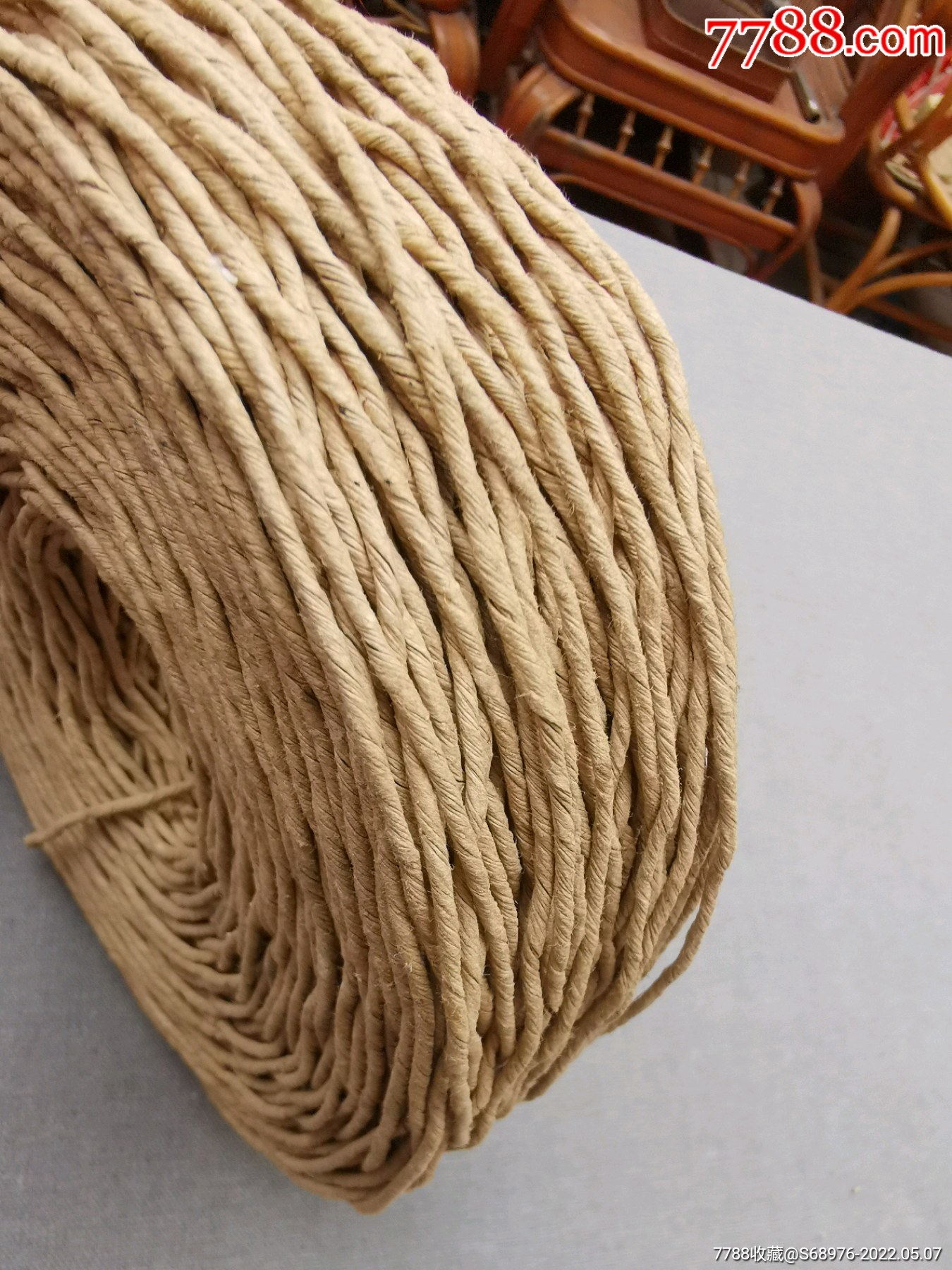 老纸绳一抽是过去老商店打包用的非常有怀旧情怀和收藏价值也可做年代