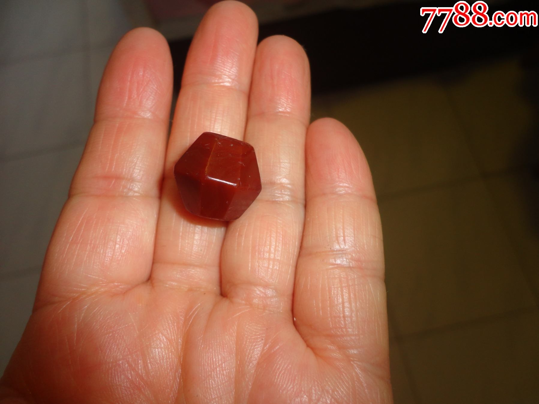 清民红玛瑙多棱灯笼珠桶珠