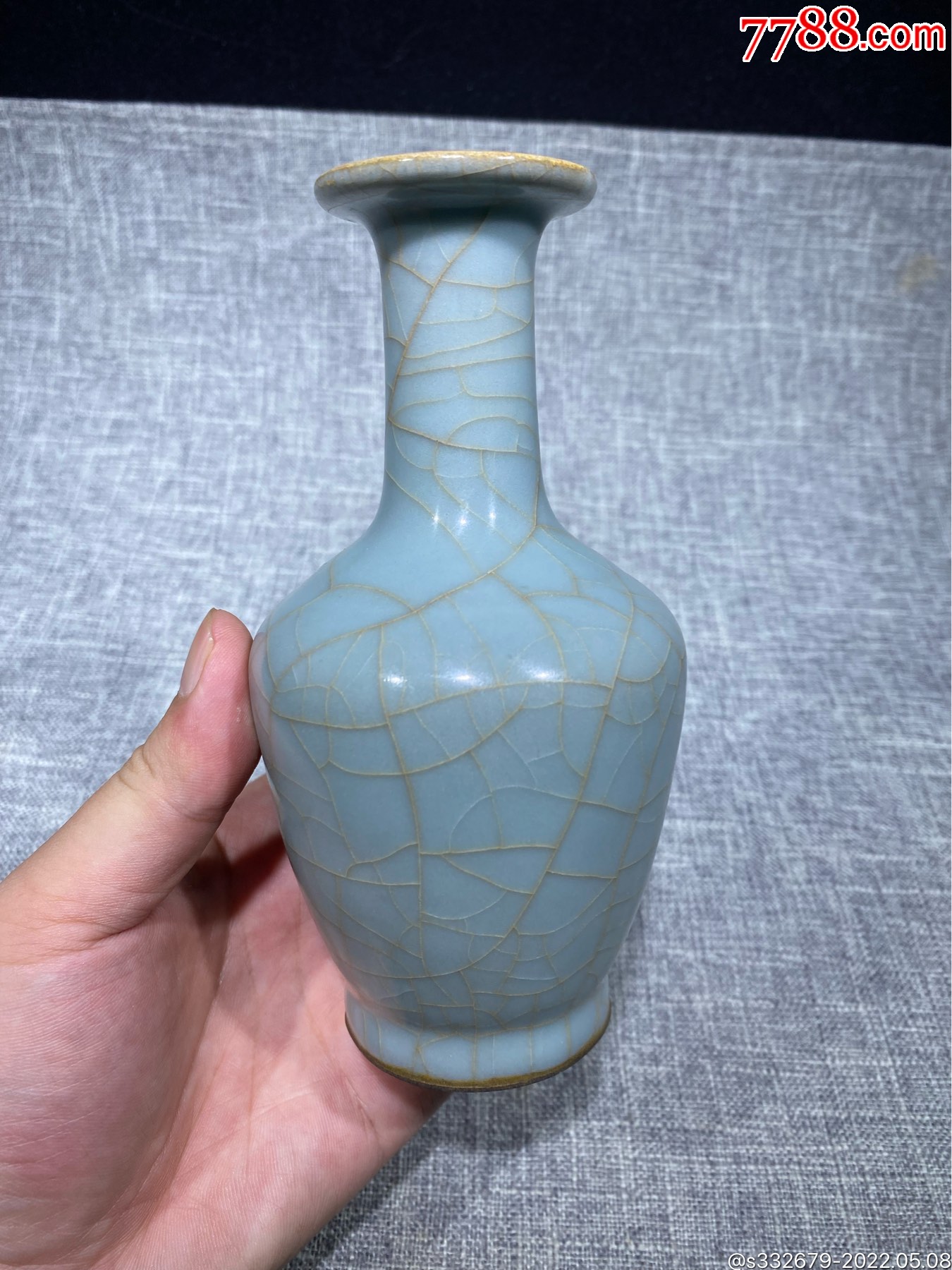 龙泉溪口窑棒锤瓶