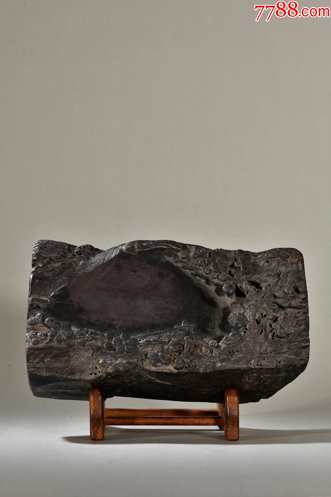 老坑端石梅花纹文房砚_端砚_第1张_7788画册网