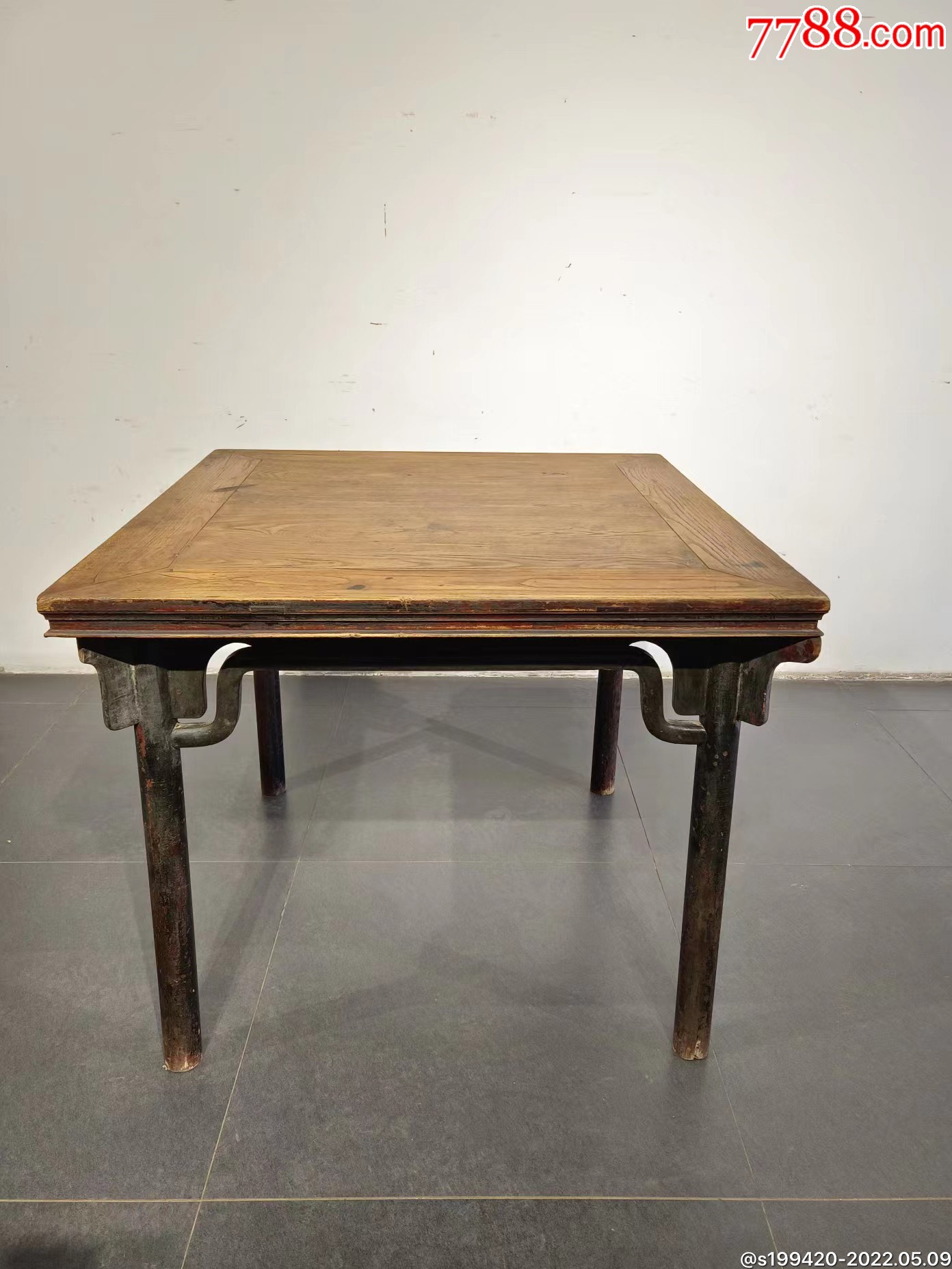 清中期榆木大漆方桌一腿三牙顶牙罗锅杖圆腿品相一流保存完整