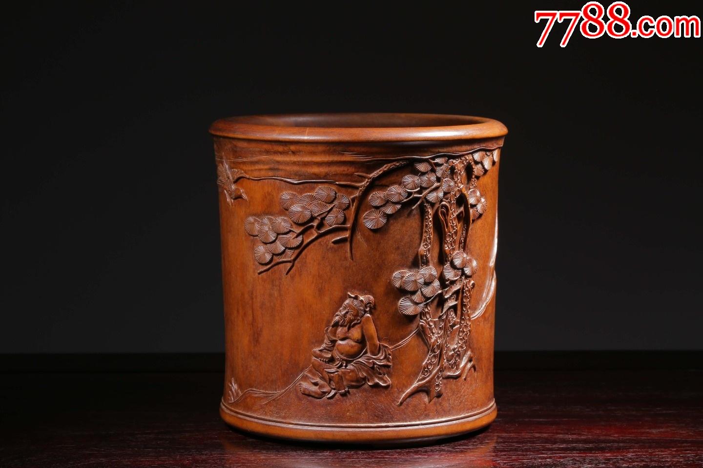 黄杨木雕松下老者文房笔筒