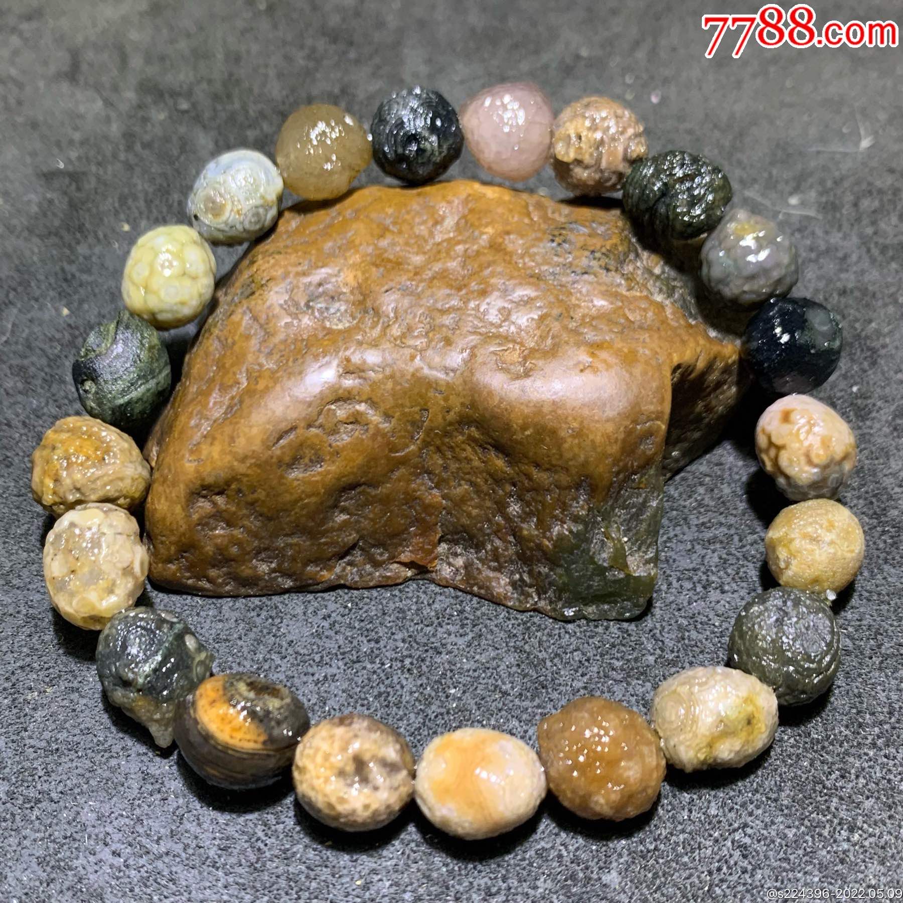 精美外蒙眼石手串一条