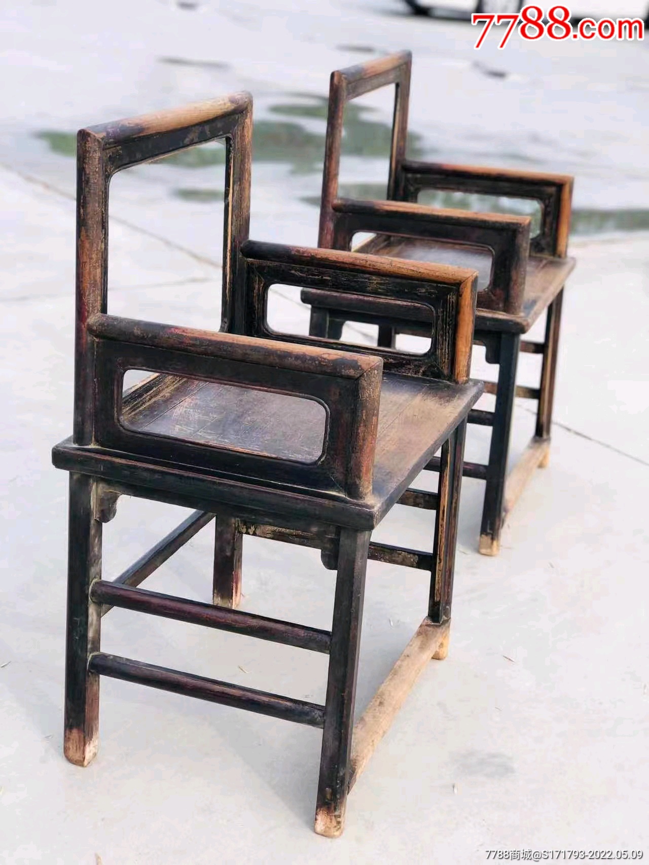 清中期榉木玫瑰椅