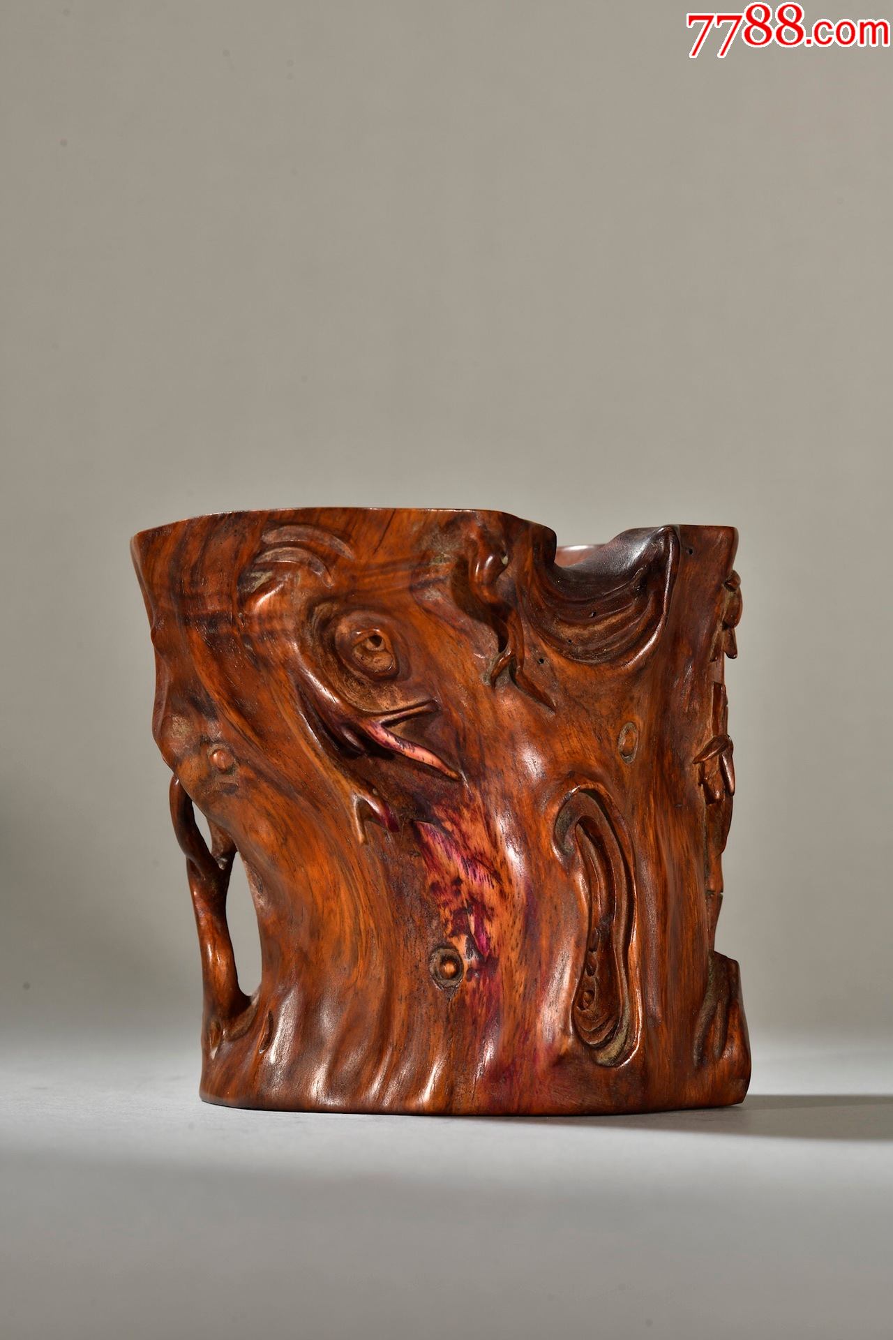 黄花梨梅花笔筒