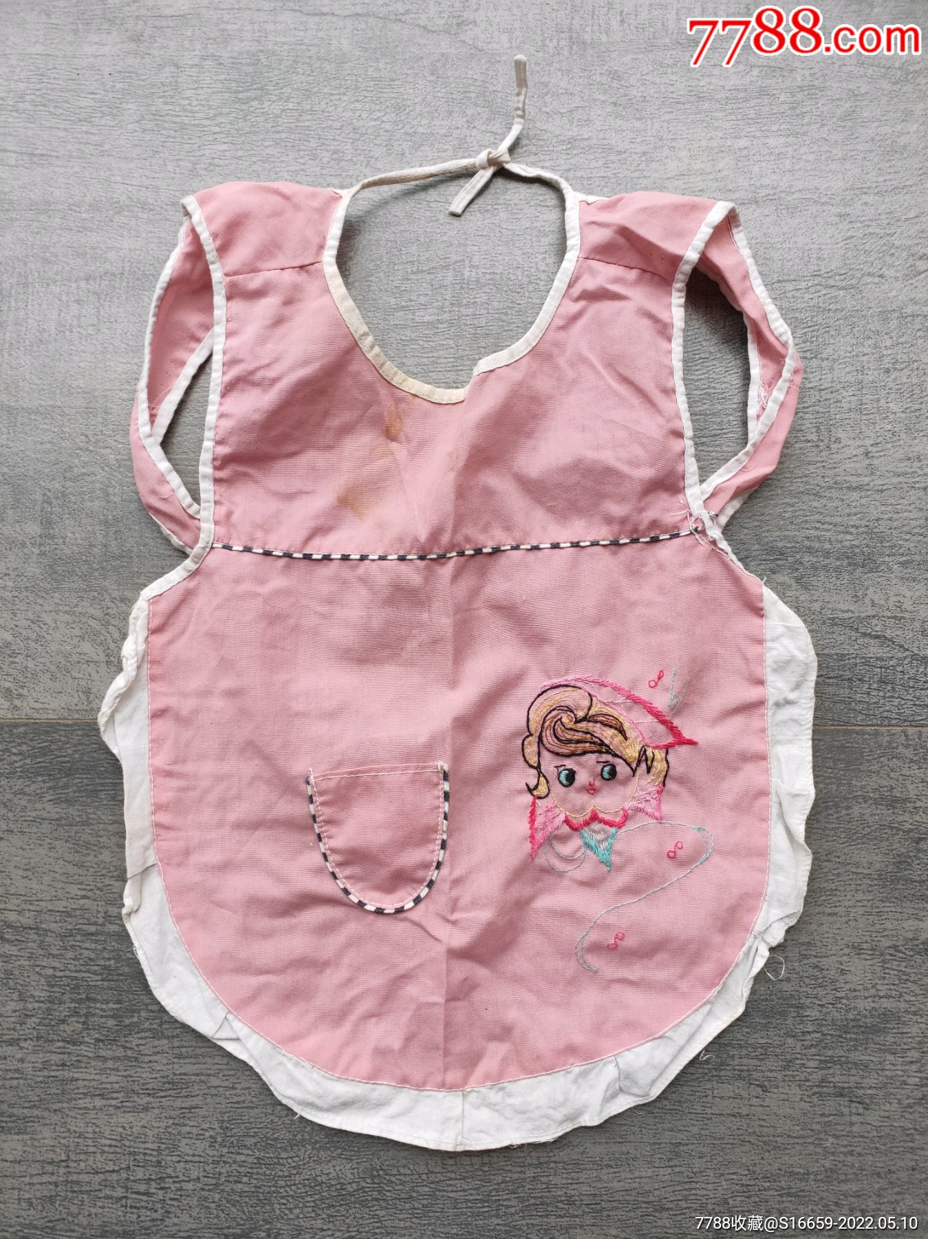 八十年代怀旧儿童布兜绣娃娃图案