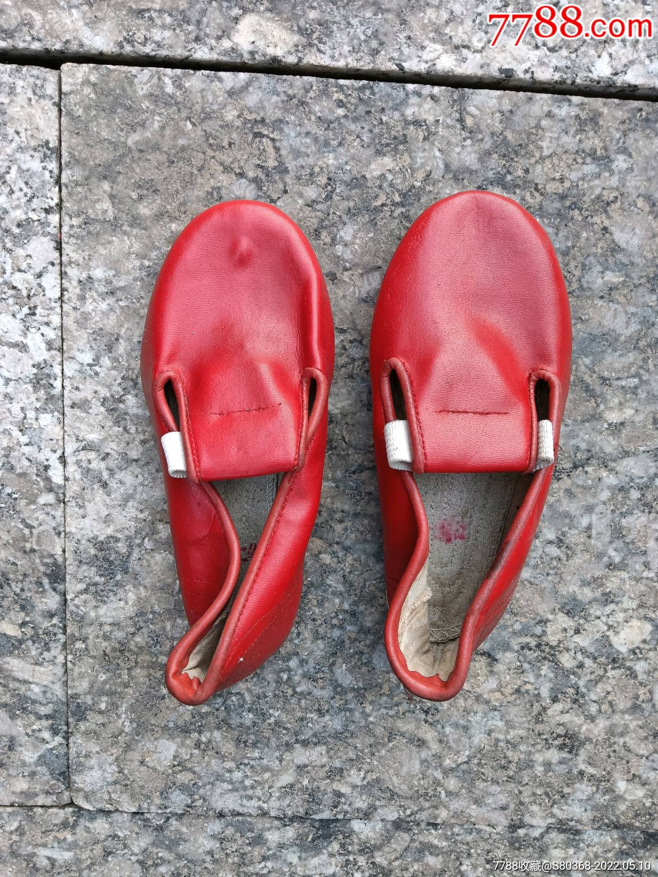 八十年代怀旧收藏品一一儿童人造革鞋