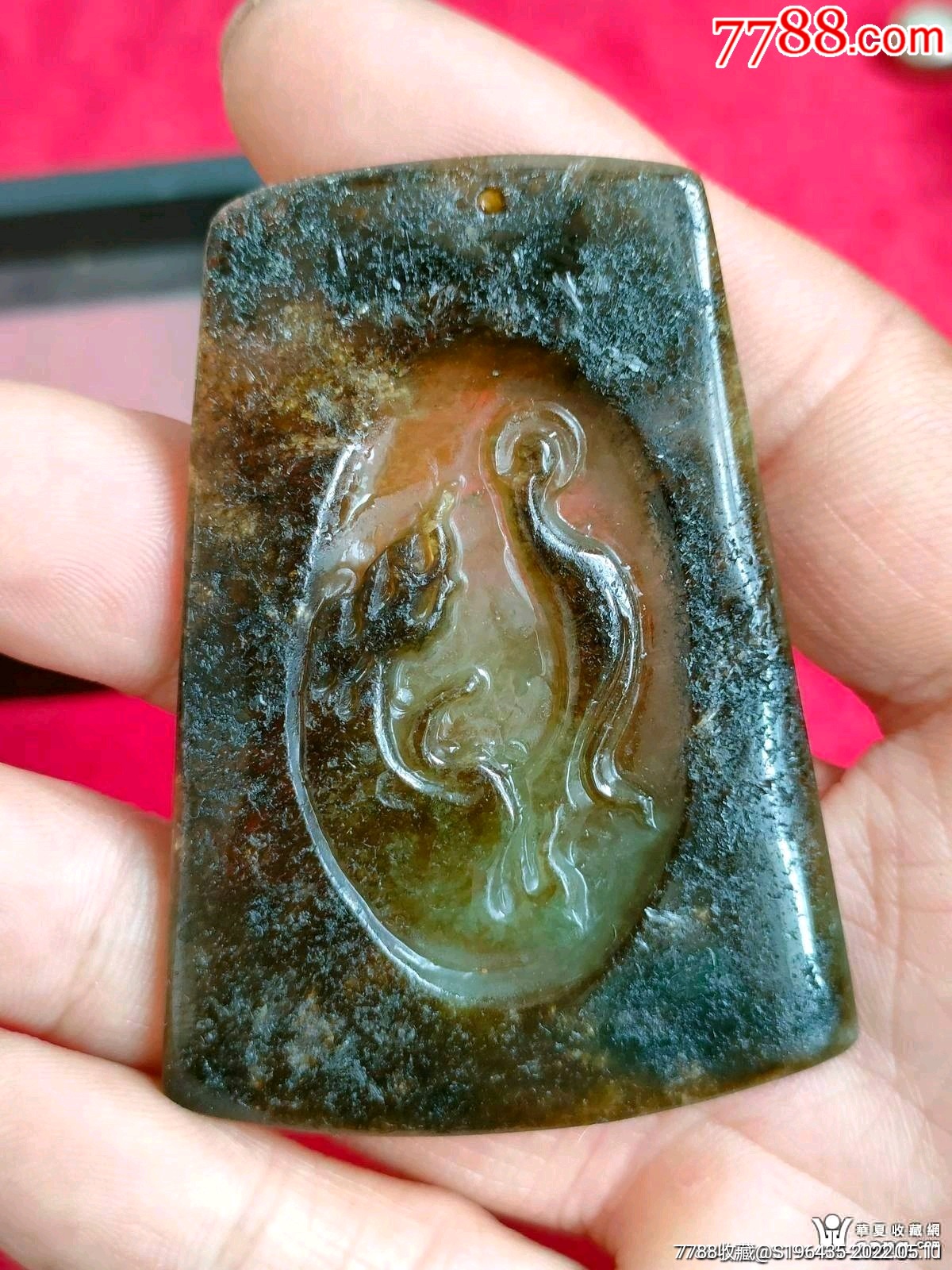 天然翡翠留皮巧雕悟道牌子