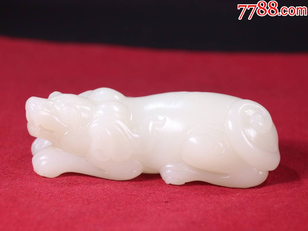 和田玉籽料犬玉雕件