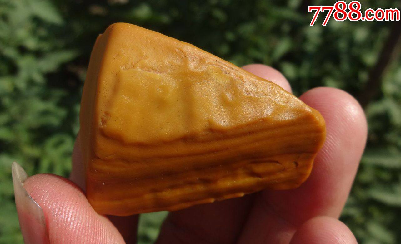 新疆沙漠漆原石1