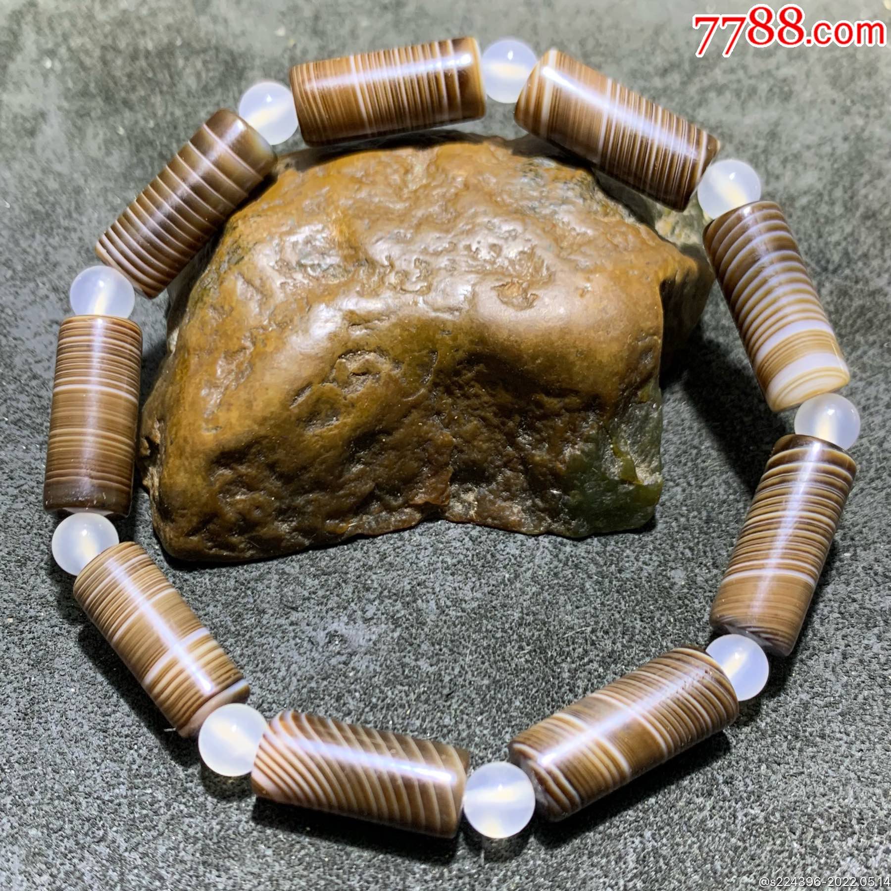 精美千层纹缠丝玛瑙直桶桶珠手串一条