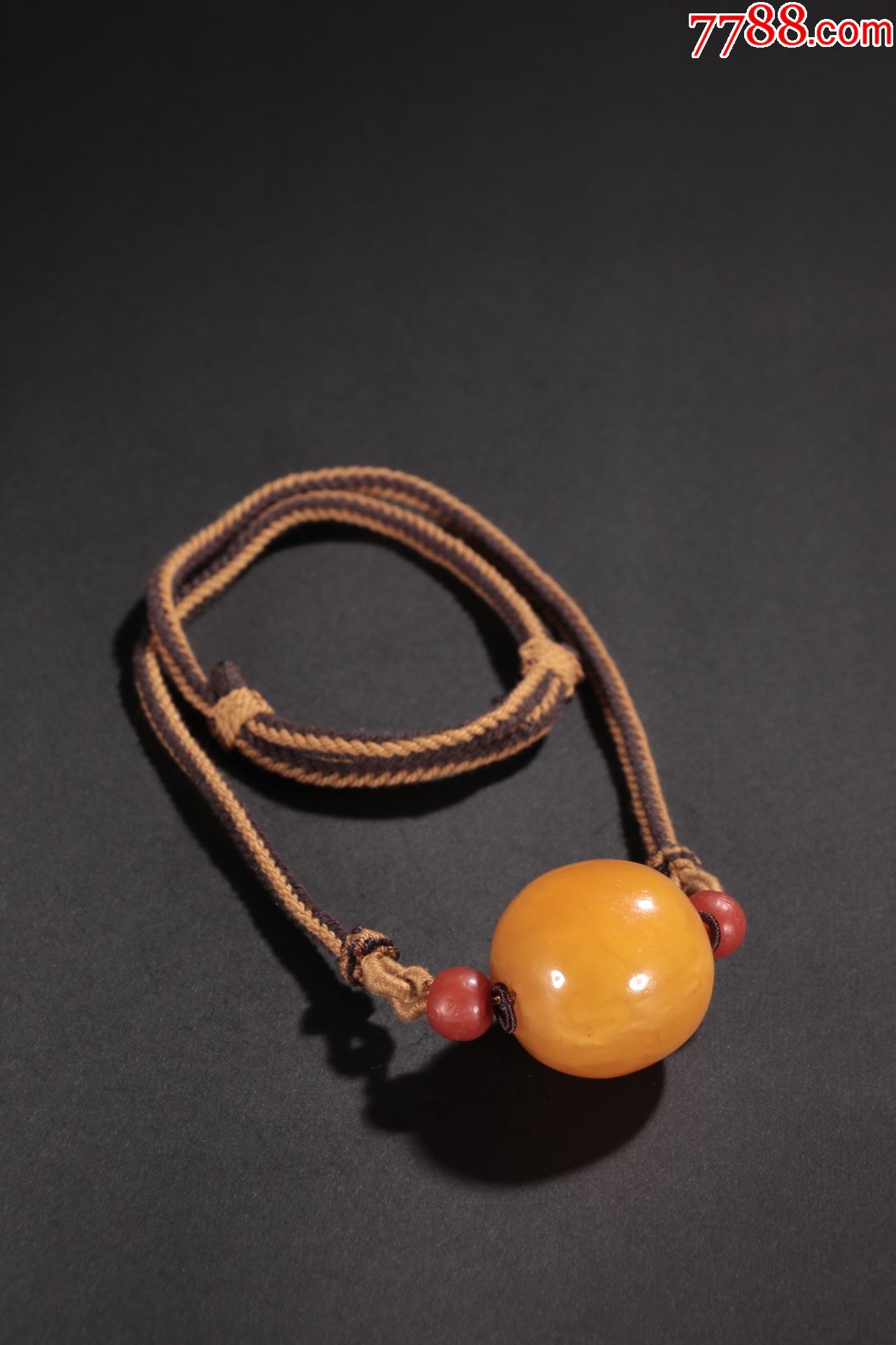 鸡油黄老蜜蜡项链