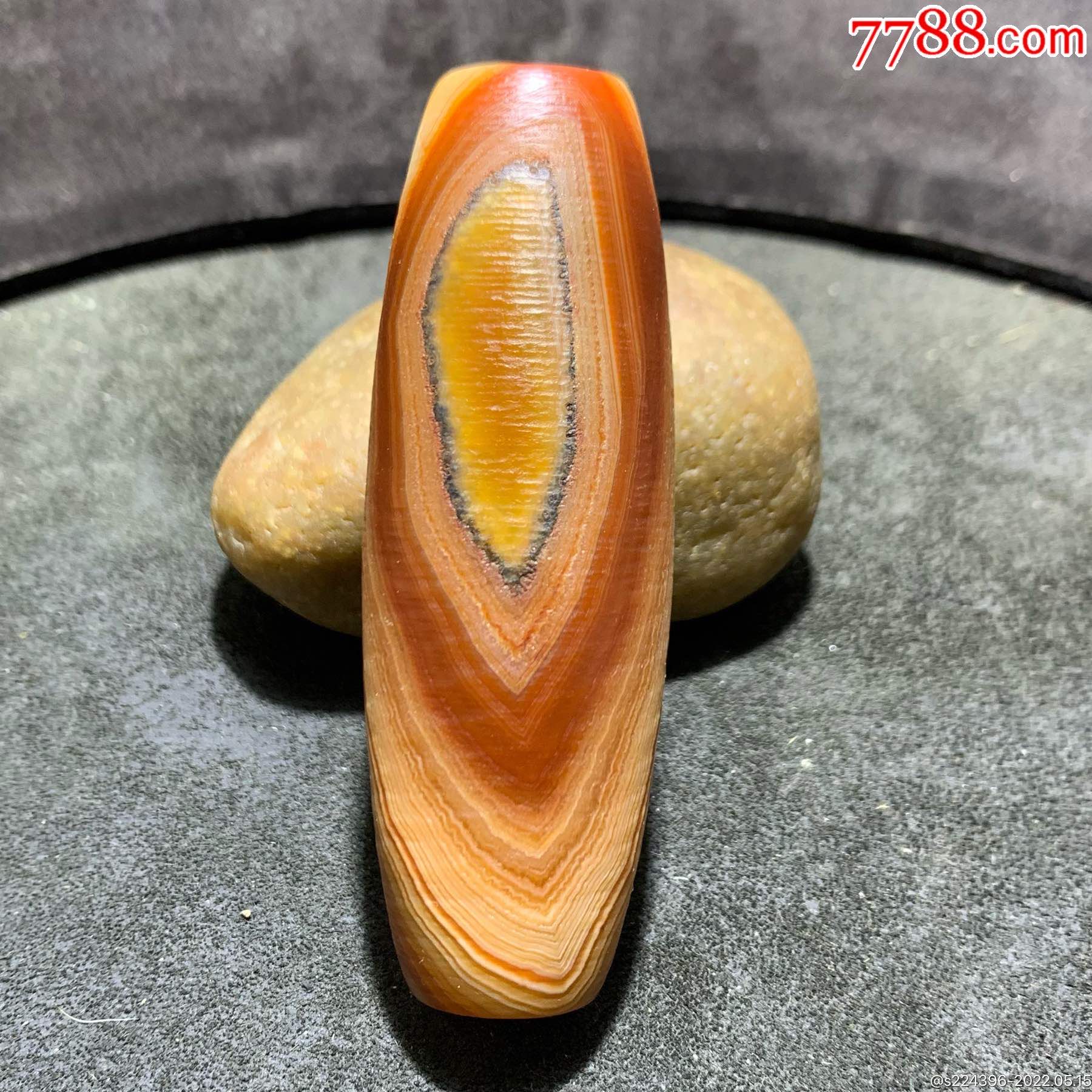 精美孤品巨无霸风化纹玛瑙大桶珠把件一颗