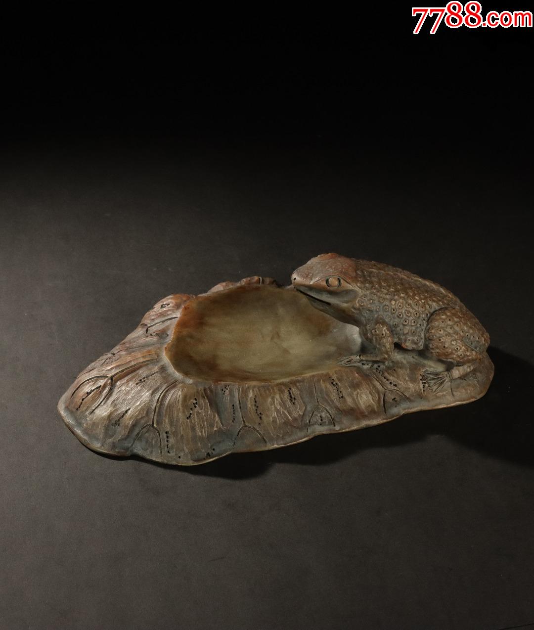 端砚蟾宫折桂藏品雕刻凹凸有致