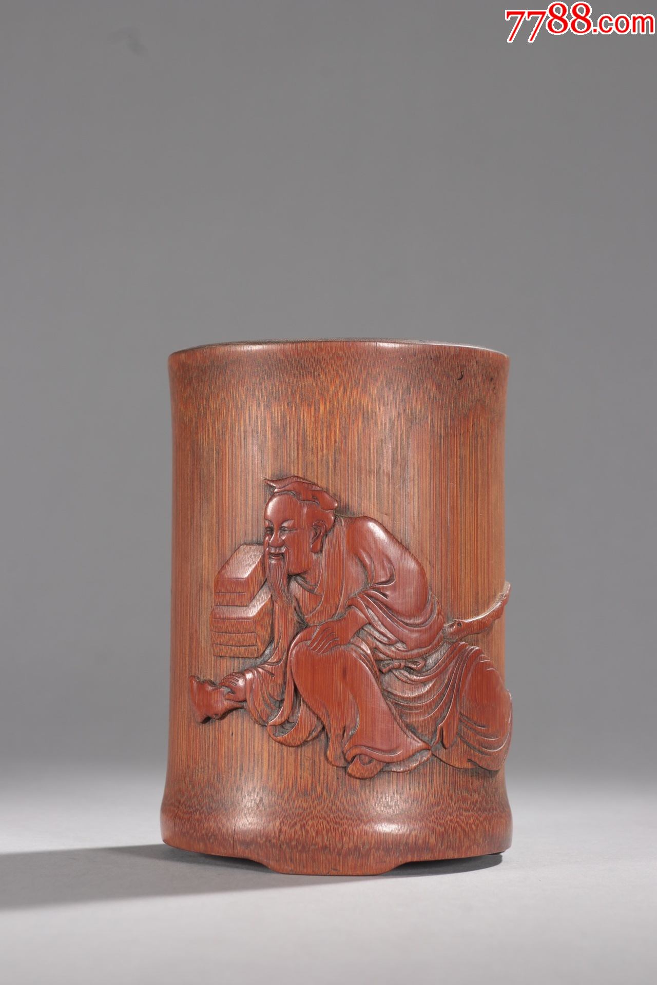 竹雕人物图笔筒