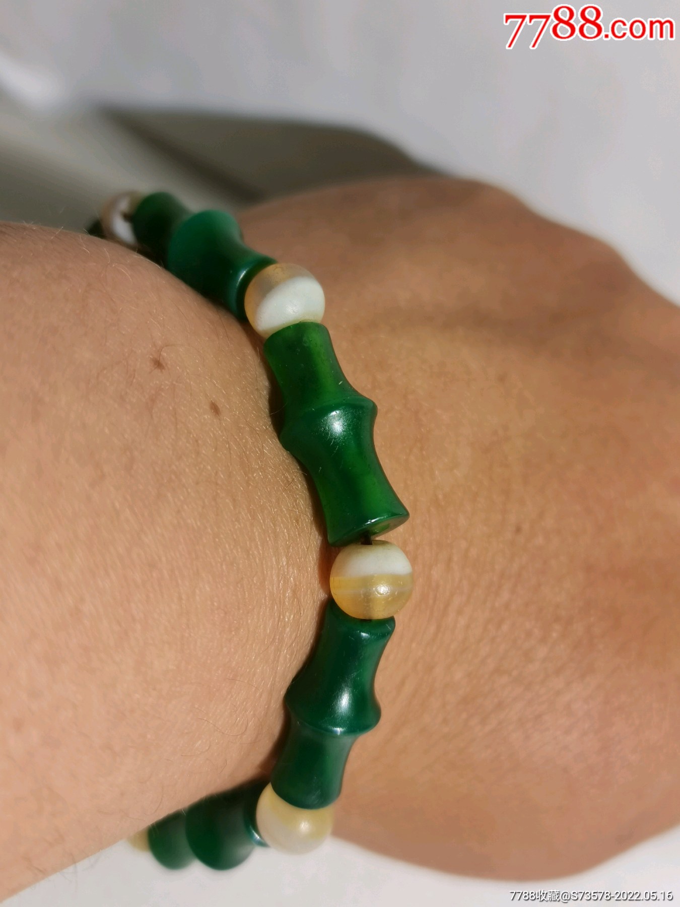 早年收藏的老绿玛瑙珠子手串
