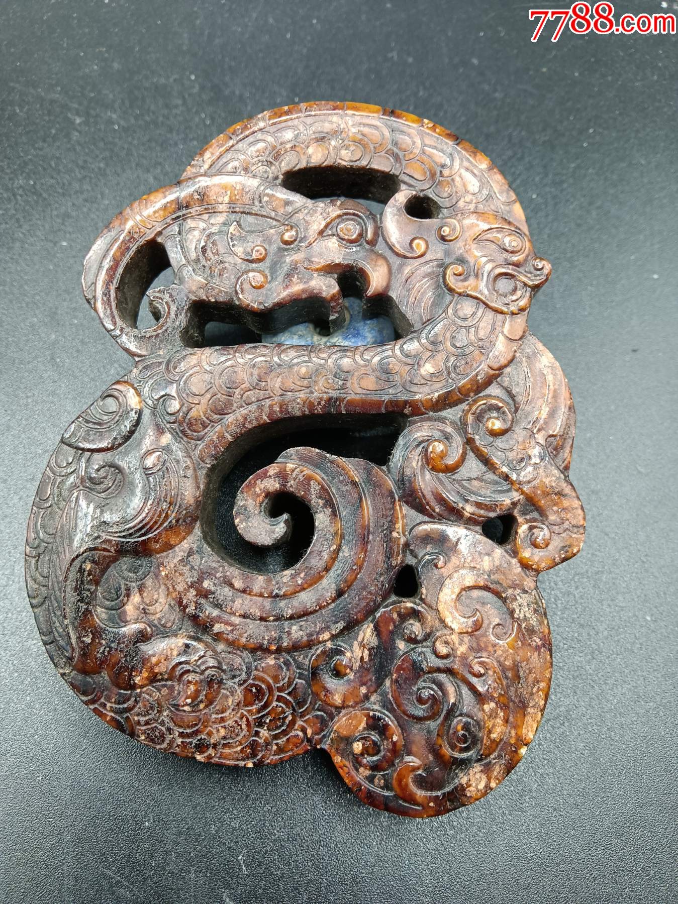 旧臧和田红玉龙牌