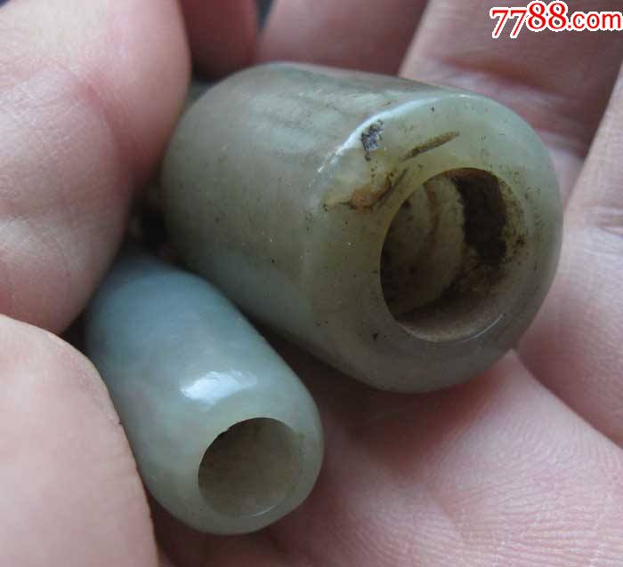 老和田玉烟嘴2个