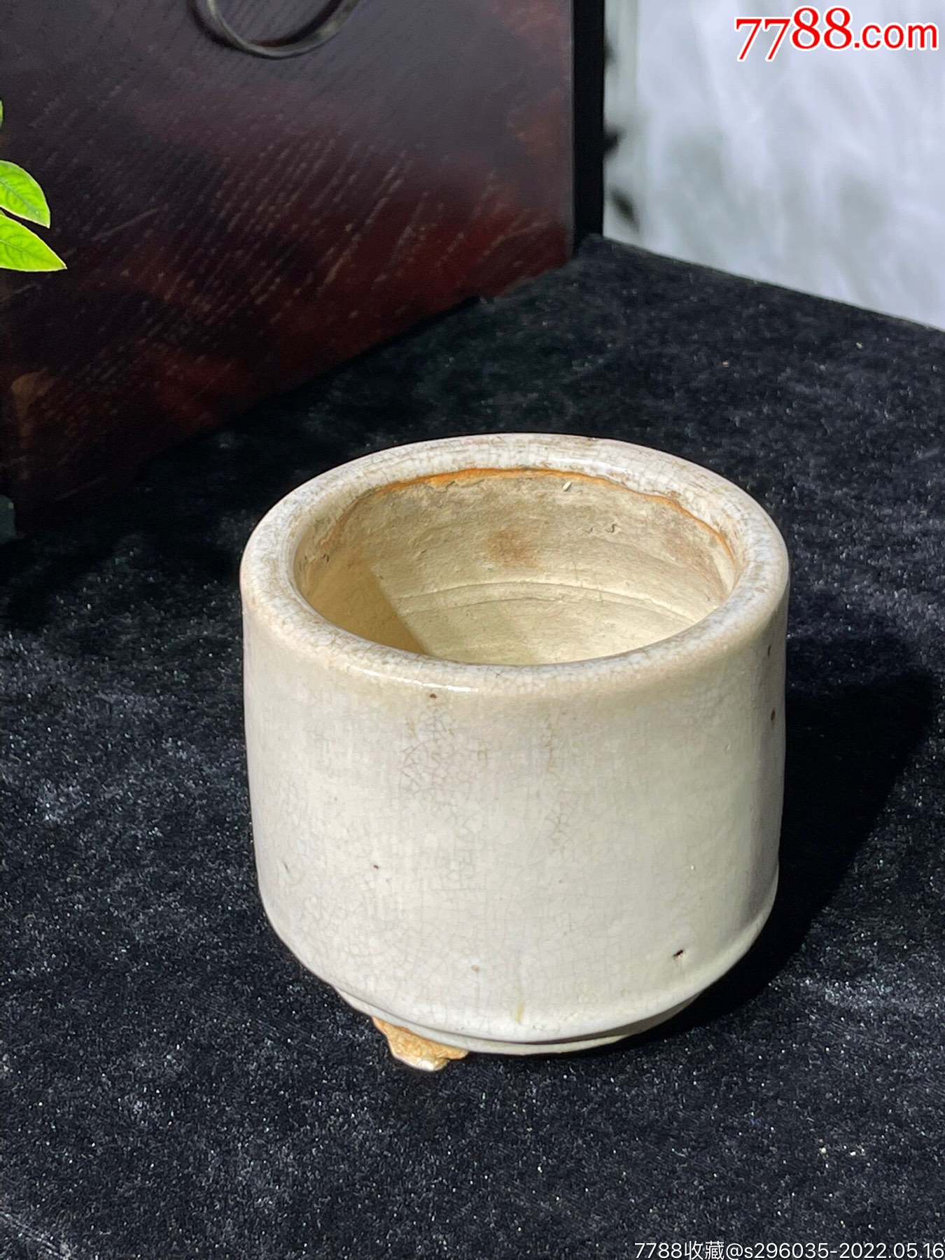 晚清石湾窑直筒白釉香炉