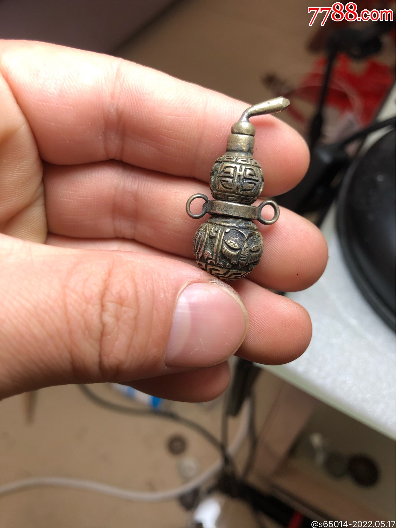 晚清清代纯银鼻烟壶通体手工雕刻錾刻葫芦福禄随身