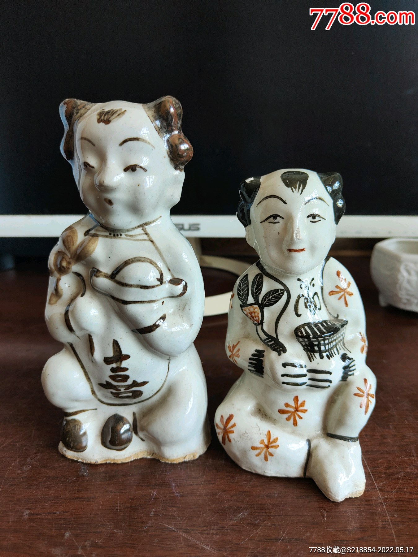 小瓷人两个_黄釉瓷_图片欣赏_收藏价值_7788画册网