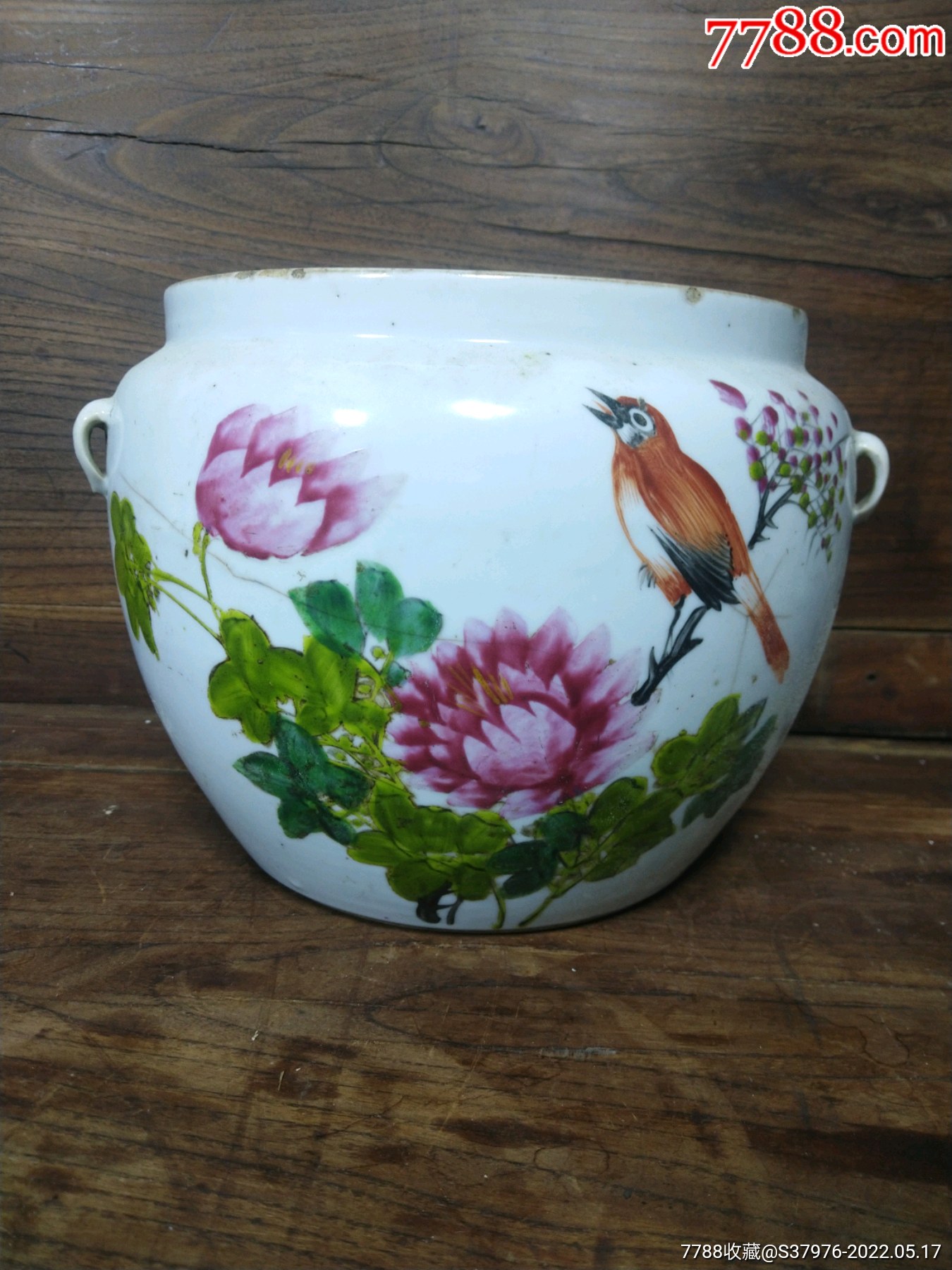 艳丽花鸟粉彩罐缺盖