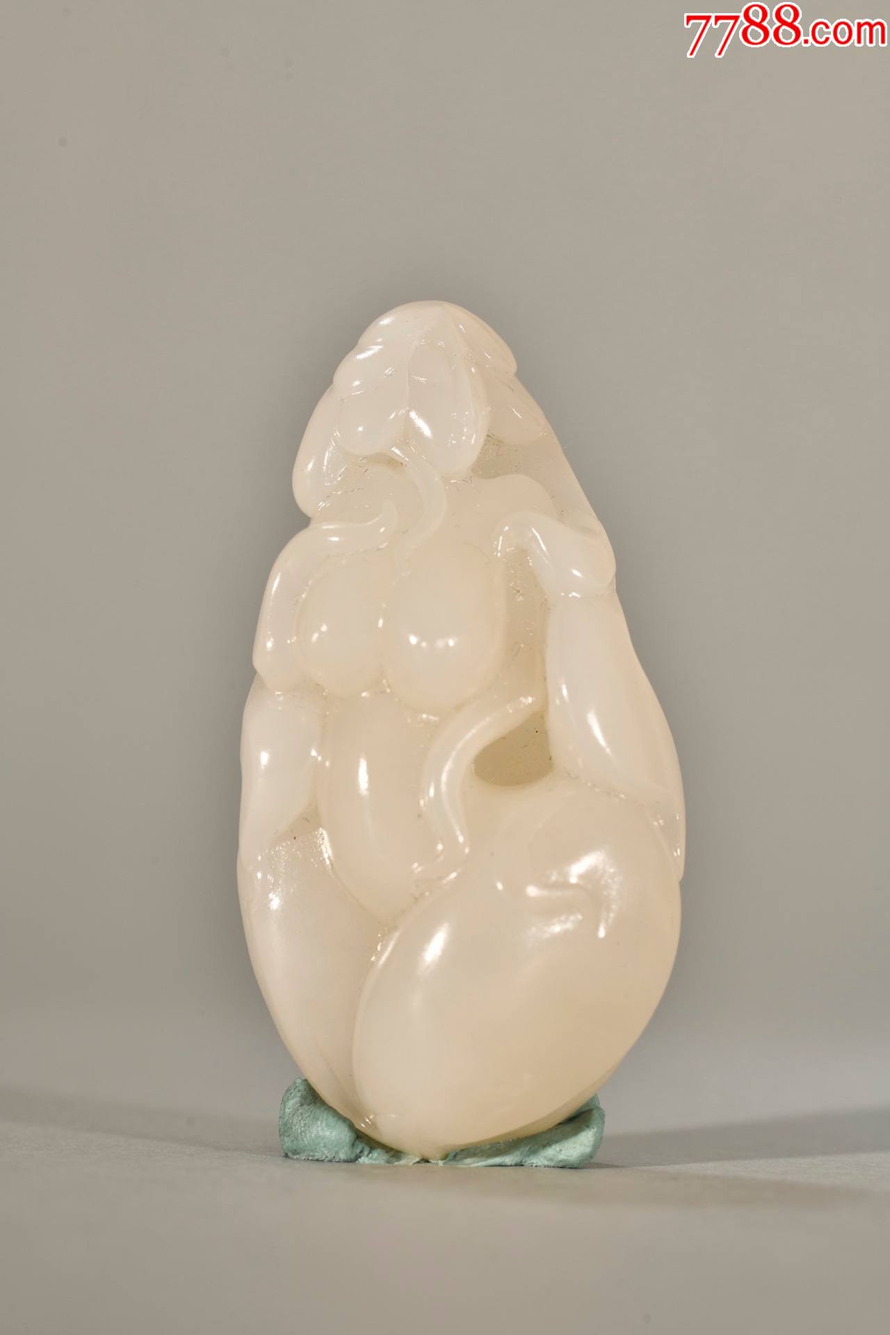 和田玉贵妃出浴把件