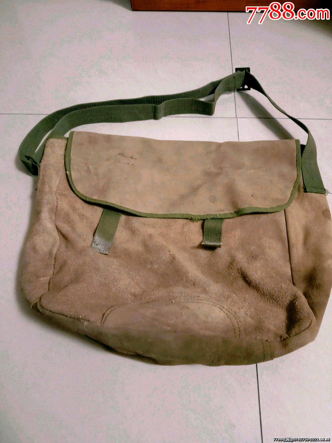 八十年代翻毛皮工具包一个