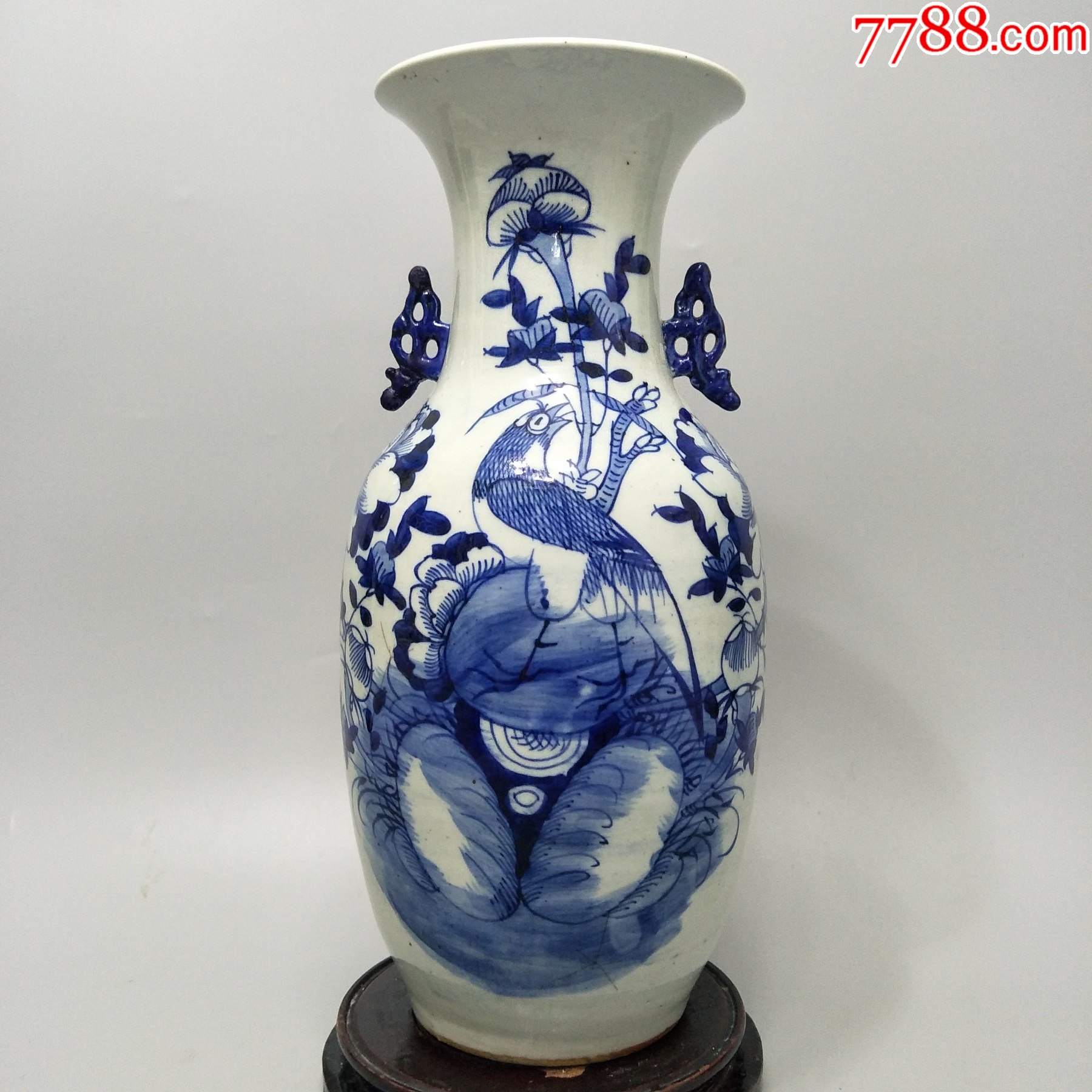 清代青花锦鸡牡丹胆瓶一只画工精美粘一耳尖器身自然鸡爪纹如图包老