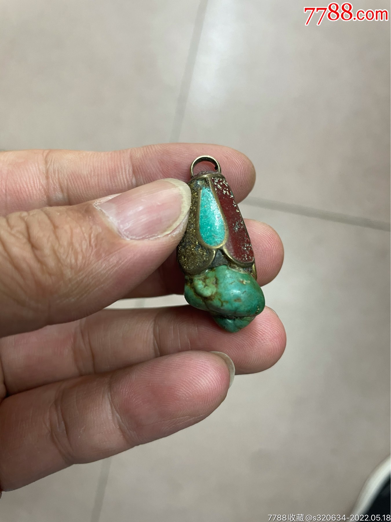 老绿松石吊坠