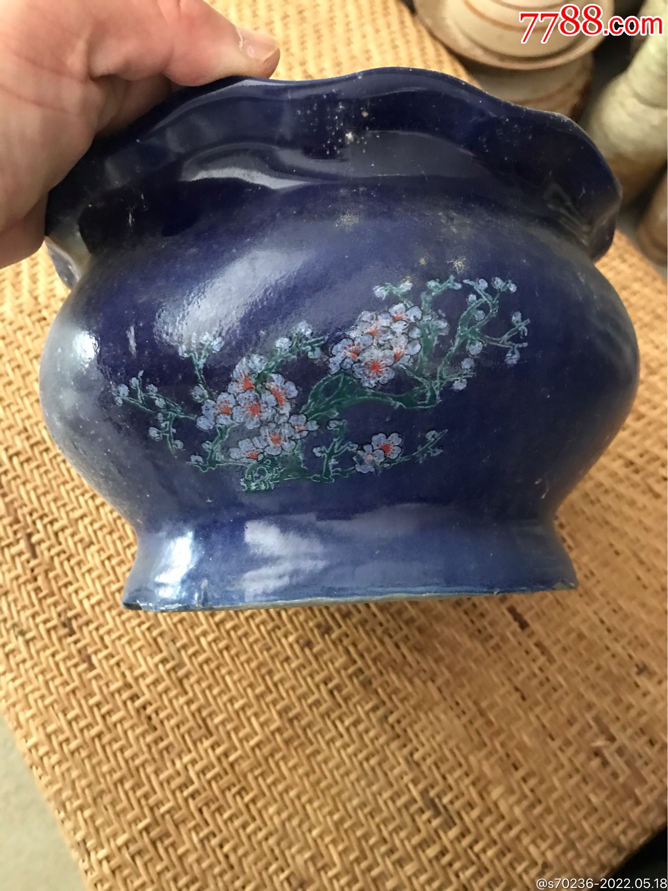 八九十年代蓝釉花盆