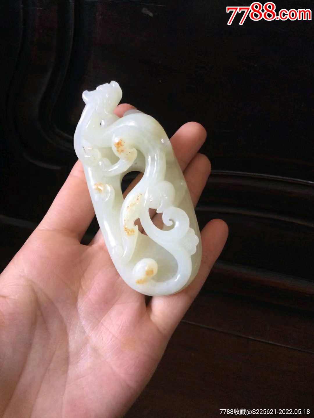 和田玉雕刻螭龙手把件