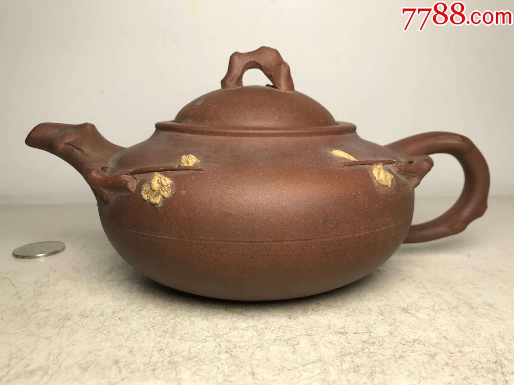 七十年代梅扁宜兴紫砂茶壶