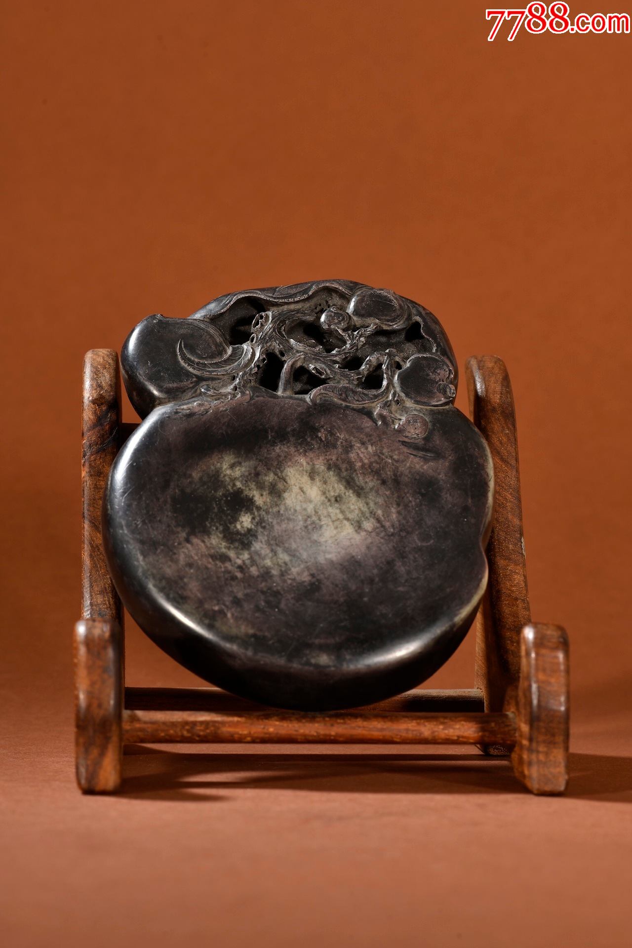 端石寿桃形文房端砚