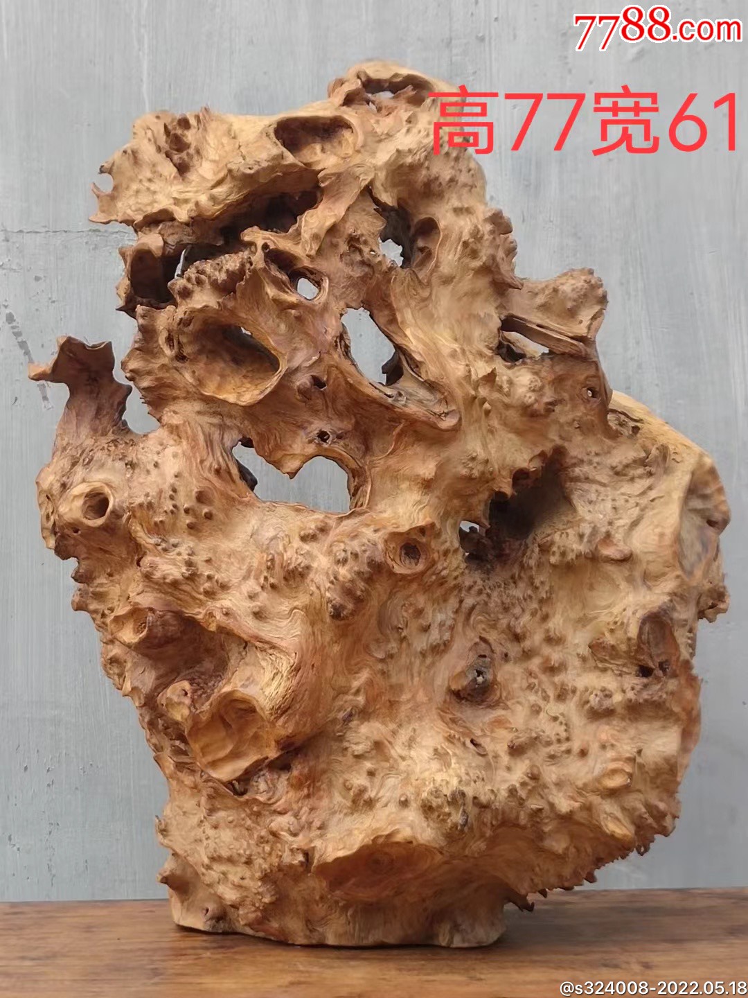 百年风化杉木摆件有淡淡的香味