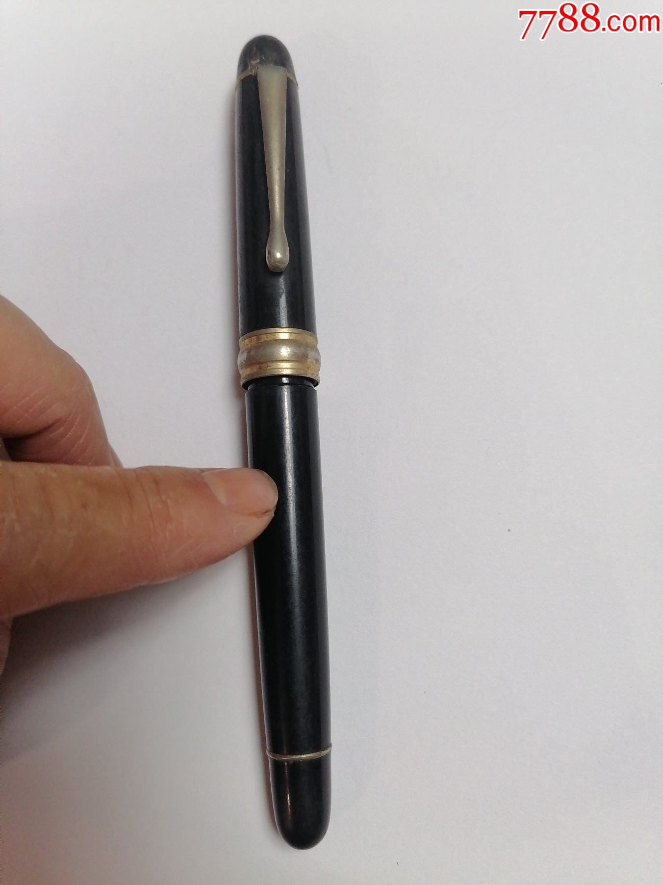 关勒铭金笔一支gim