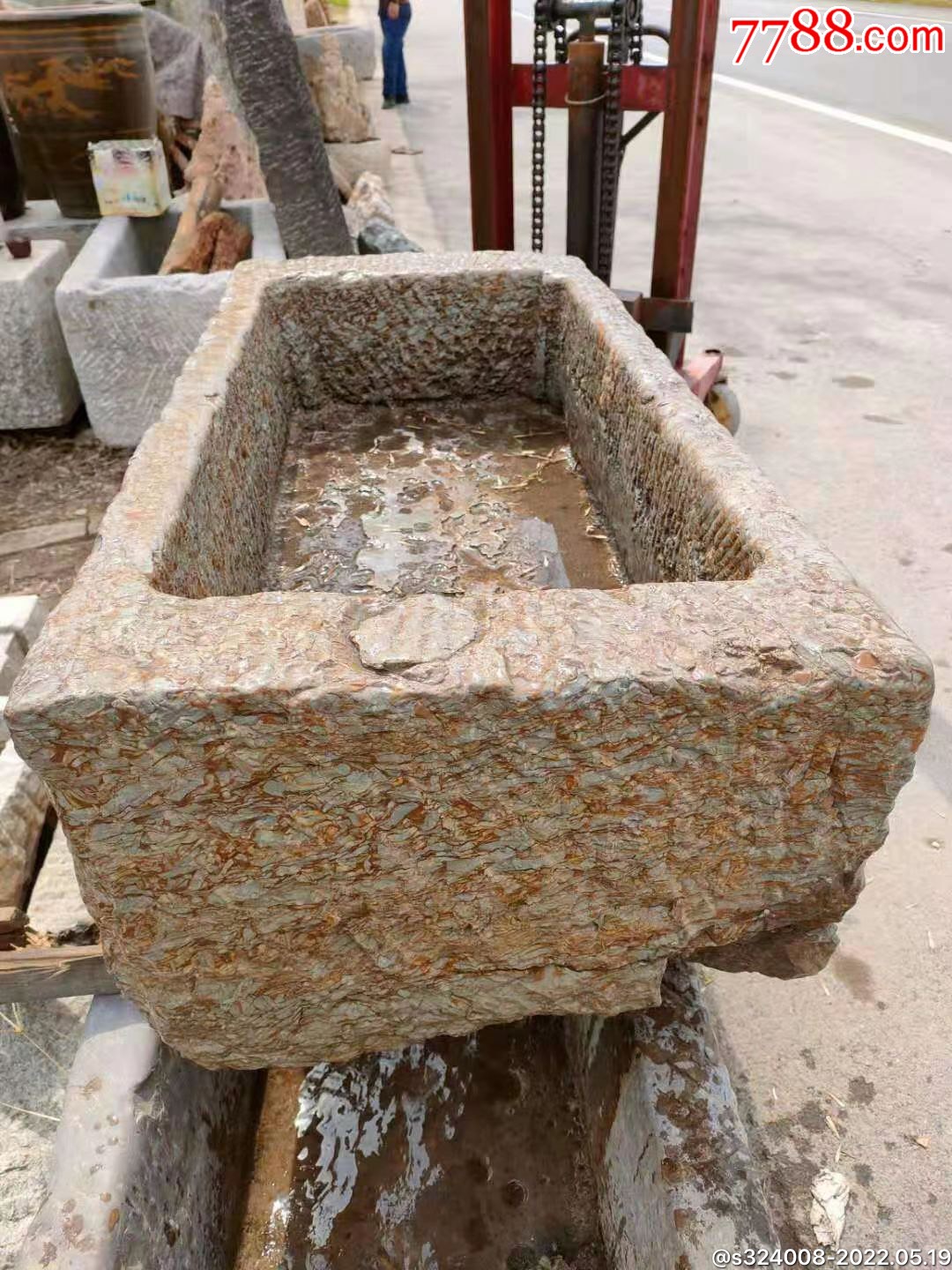 清代五花石石槽花纹独特色泽漂亮