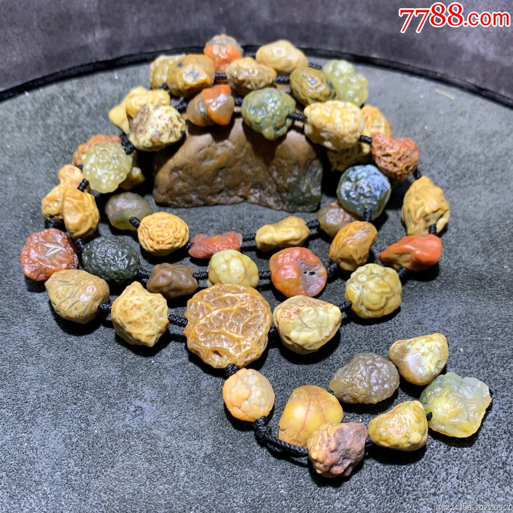 精美阿拉善大颗粒筋脉石项链一条