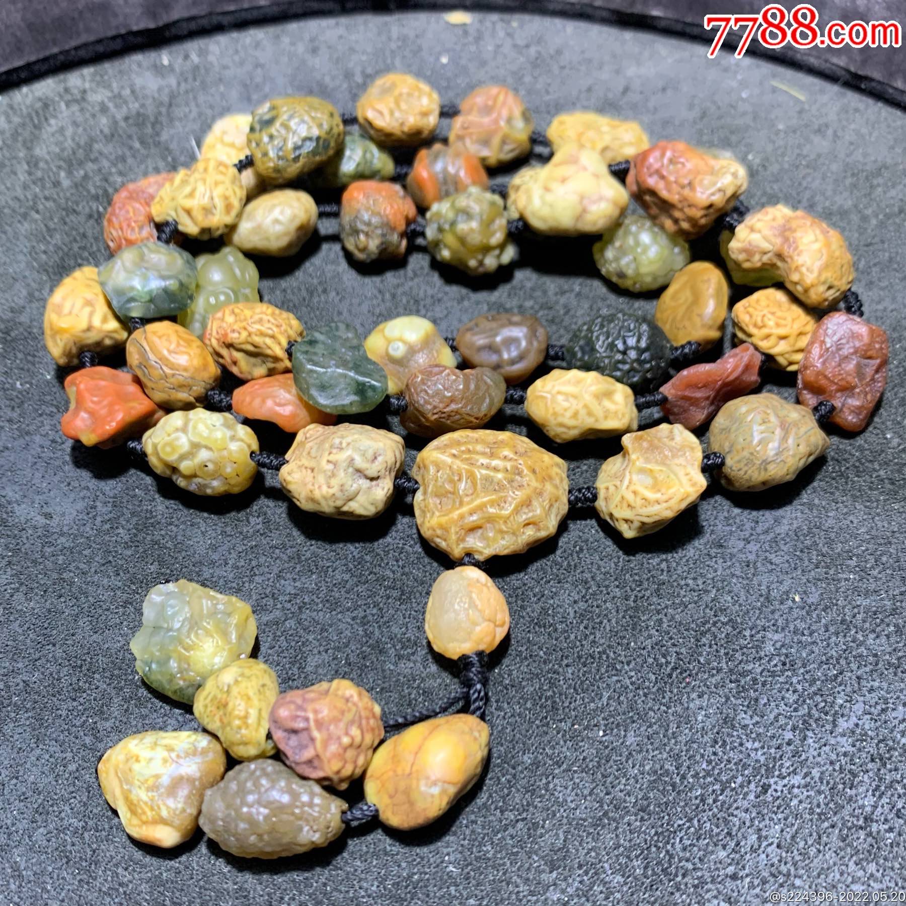 精美阿拉善大颗粒筋脉石项链一条