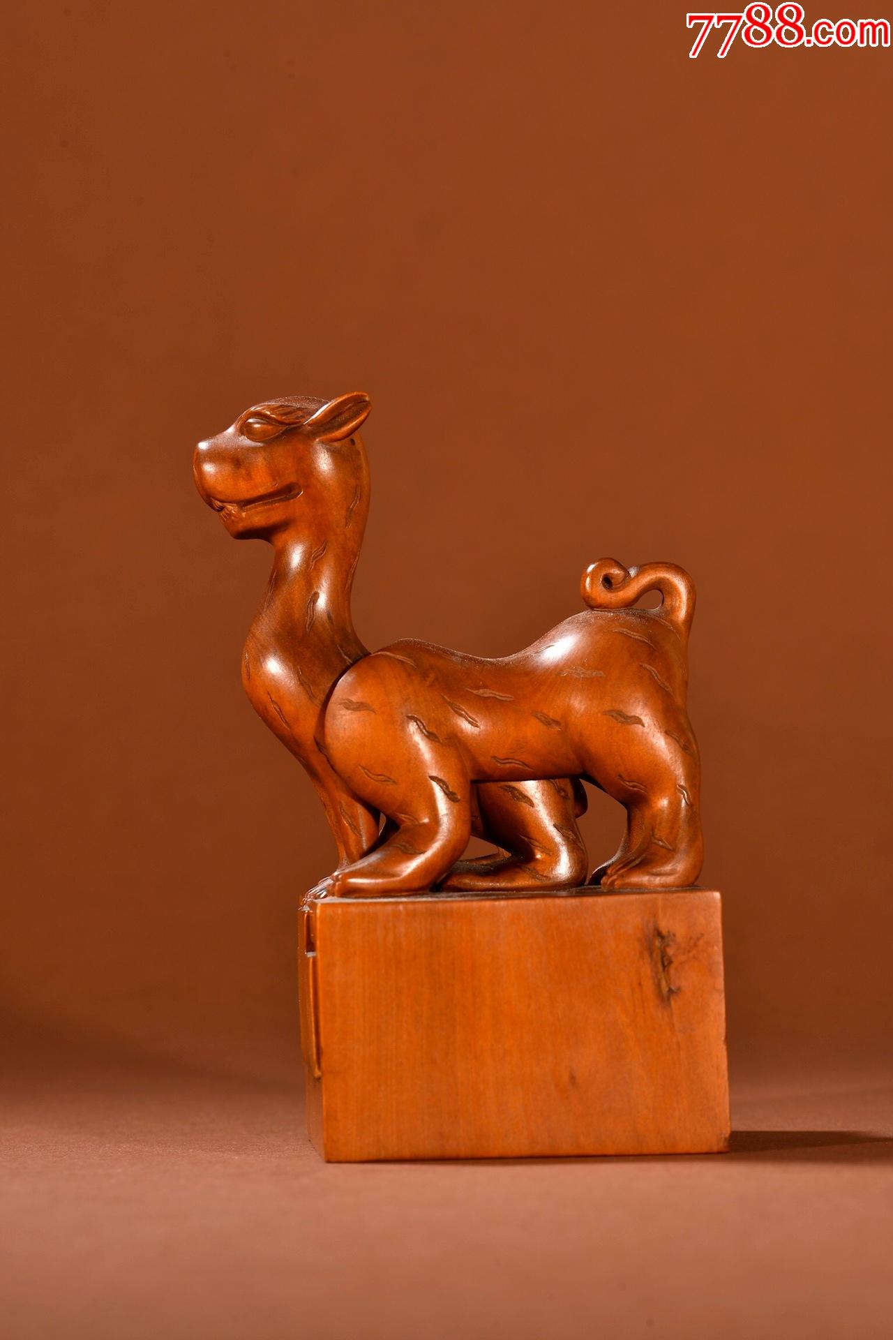 黄杨木瑞兽钮印章一套