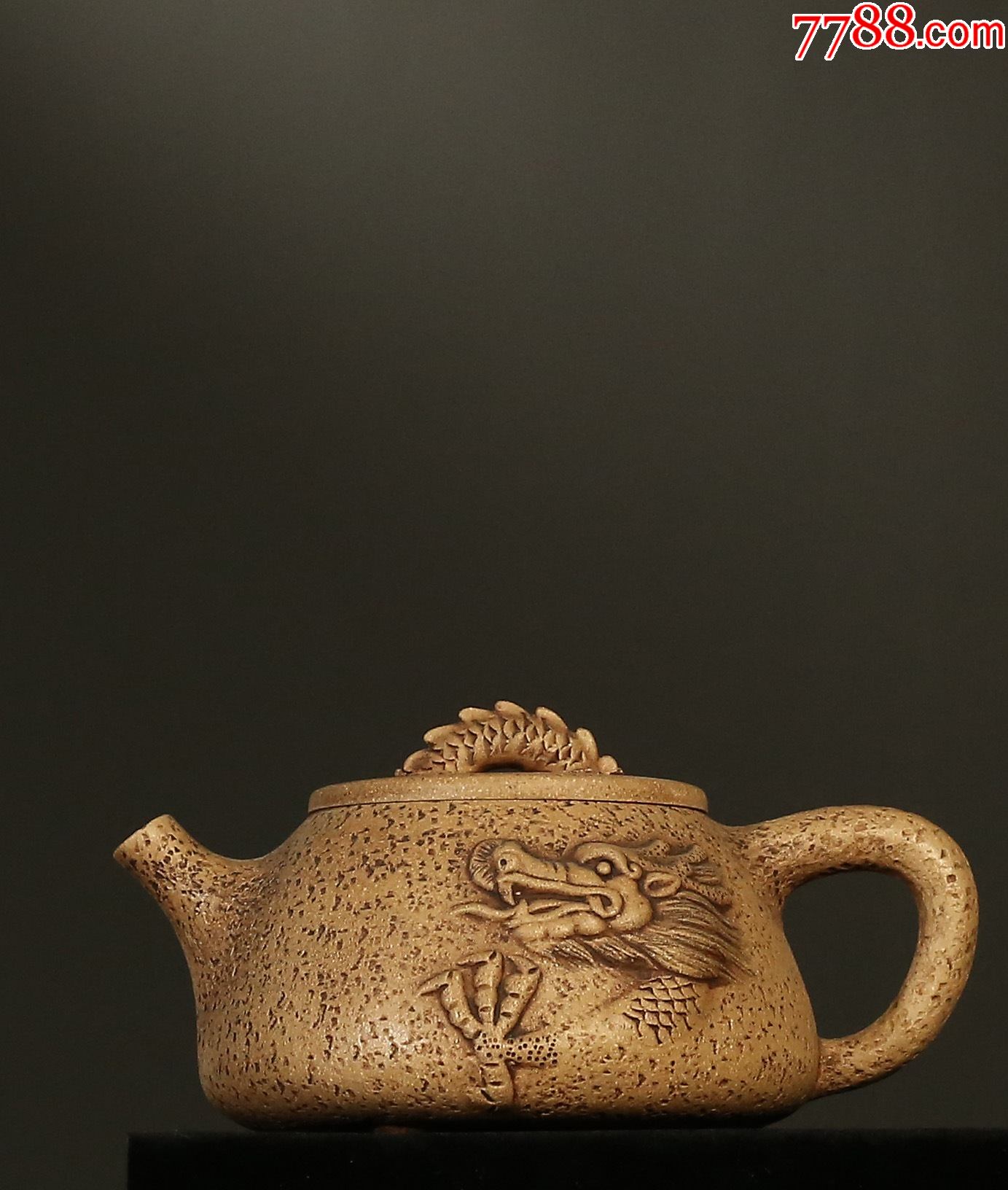 供春紫砂龙纹壶