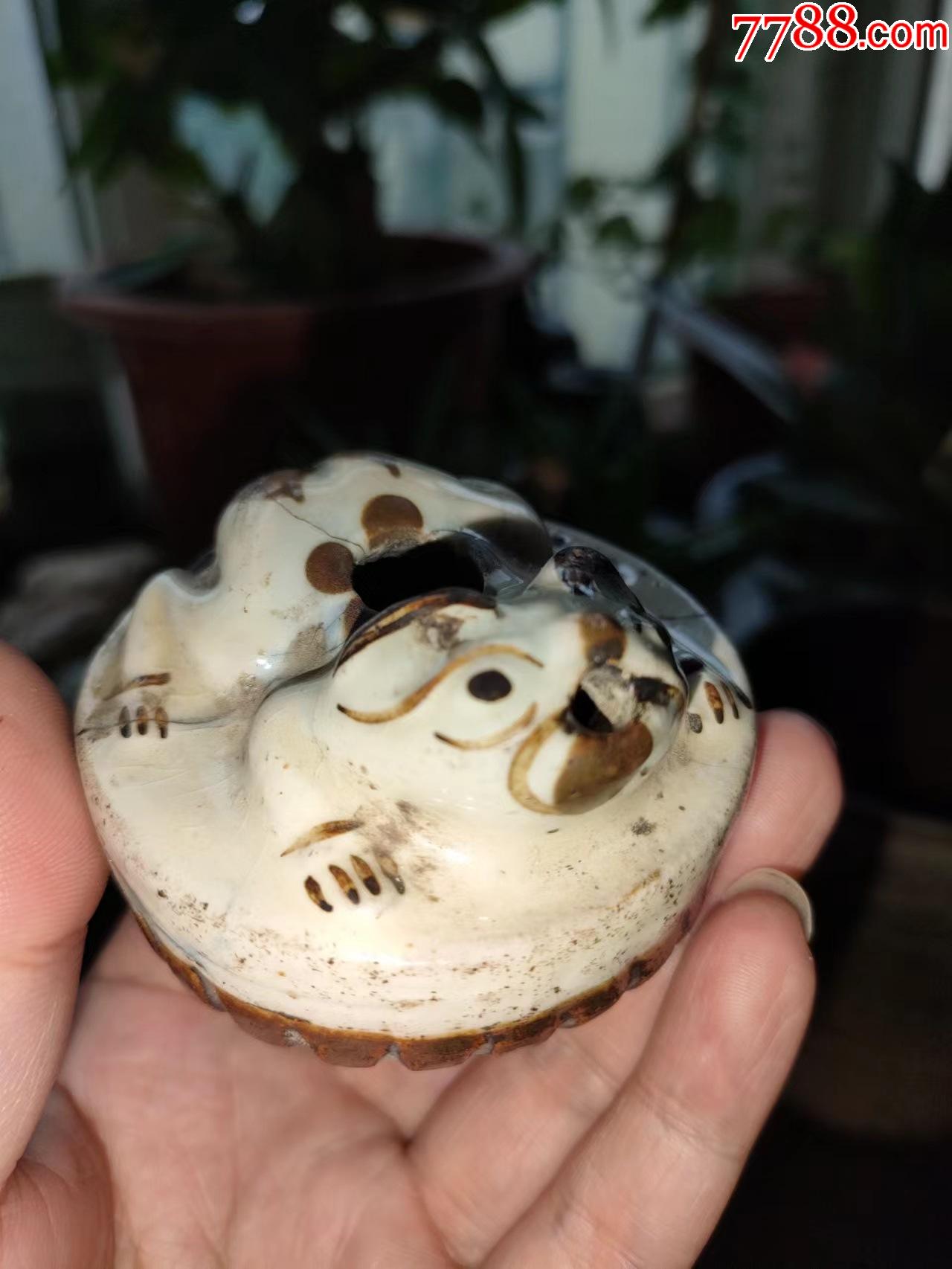 一个青蛙老水盂