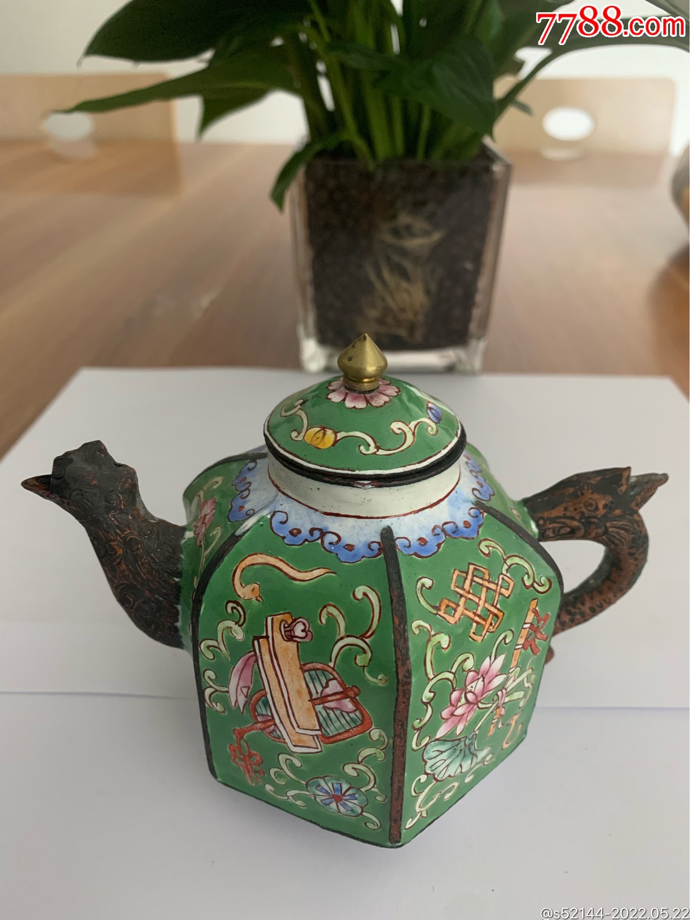 铜胎画珐琅八仙壶