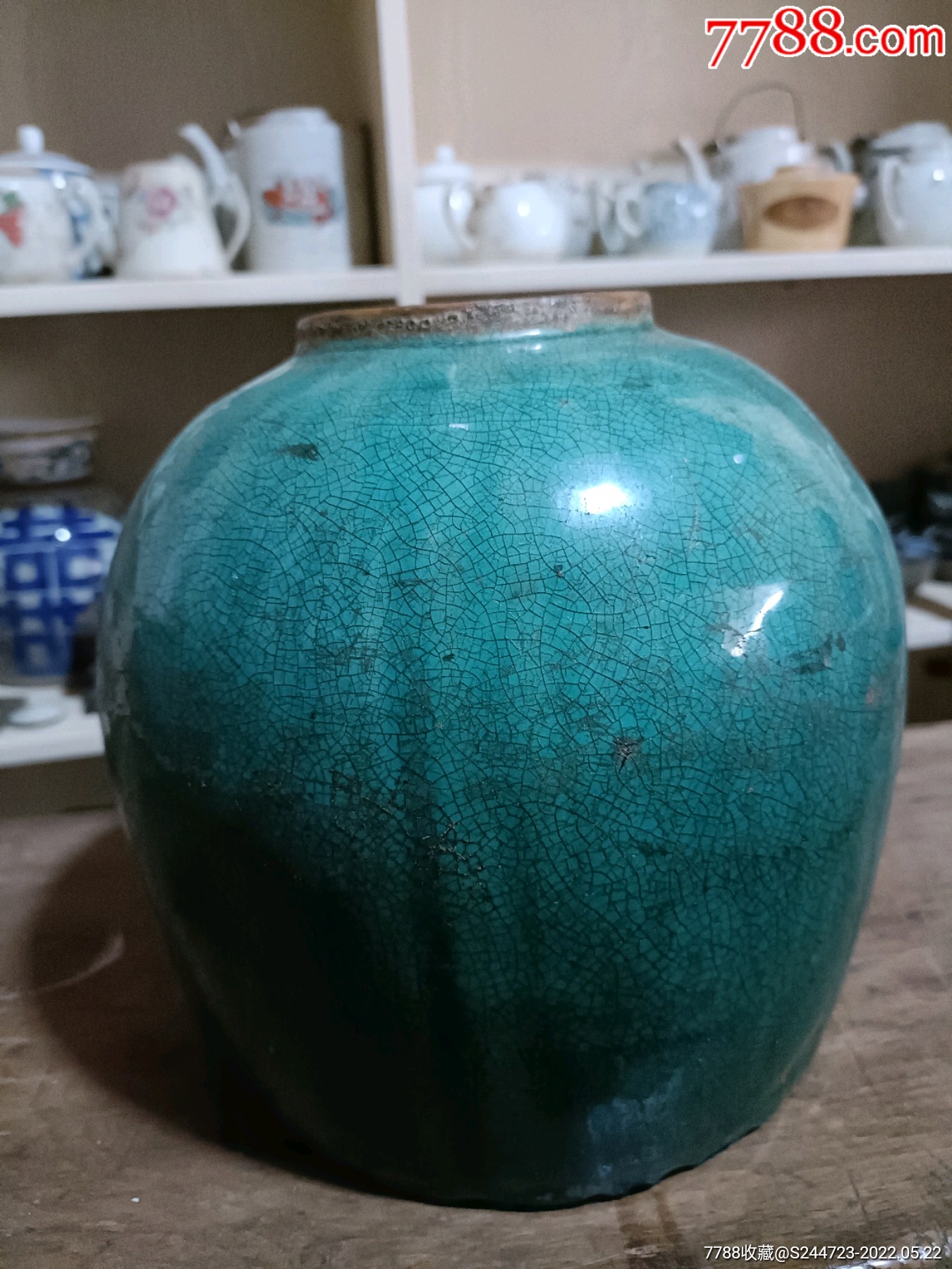 老瓷器罐子绿釉颜色蛮漂亮全品