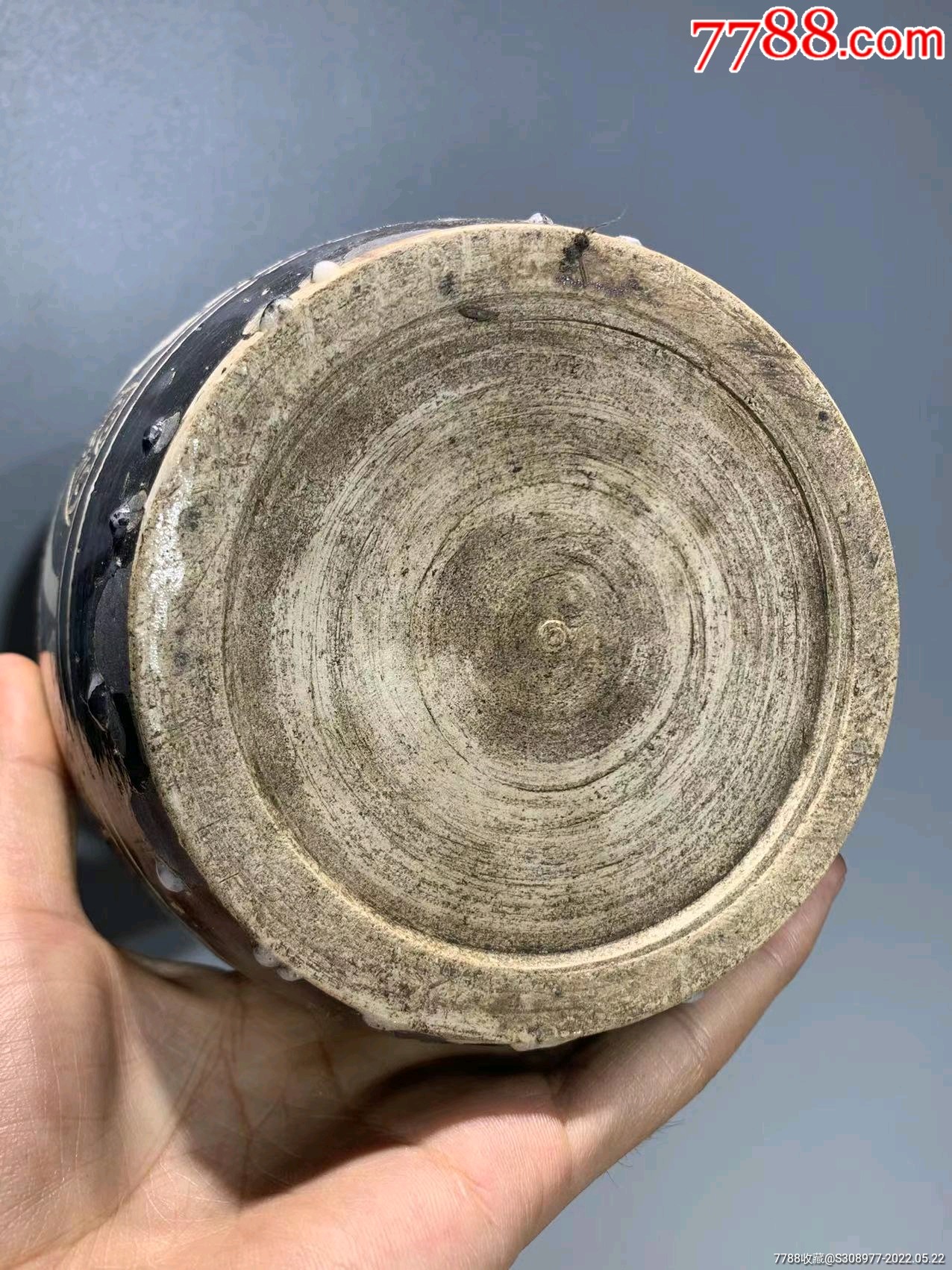 宋代白底黑花海水纹笔筒