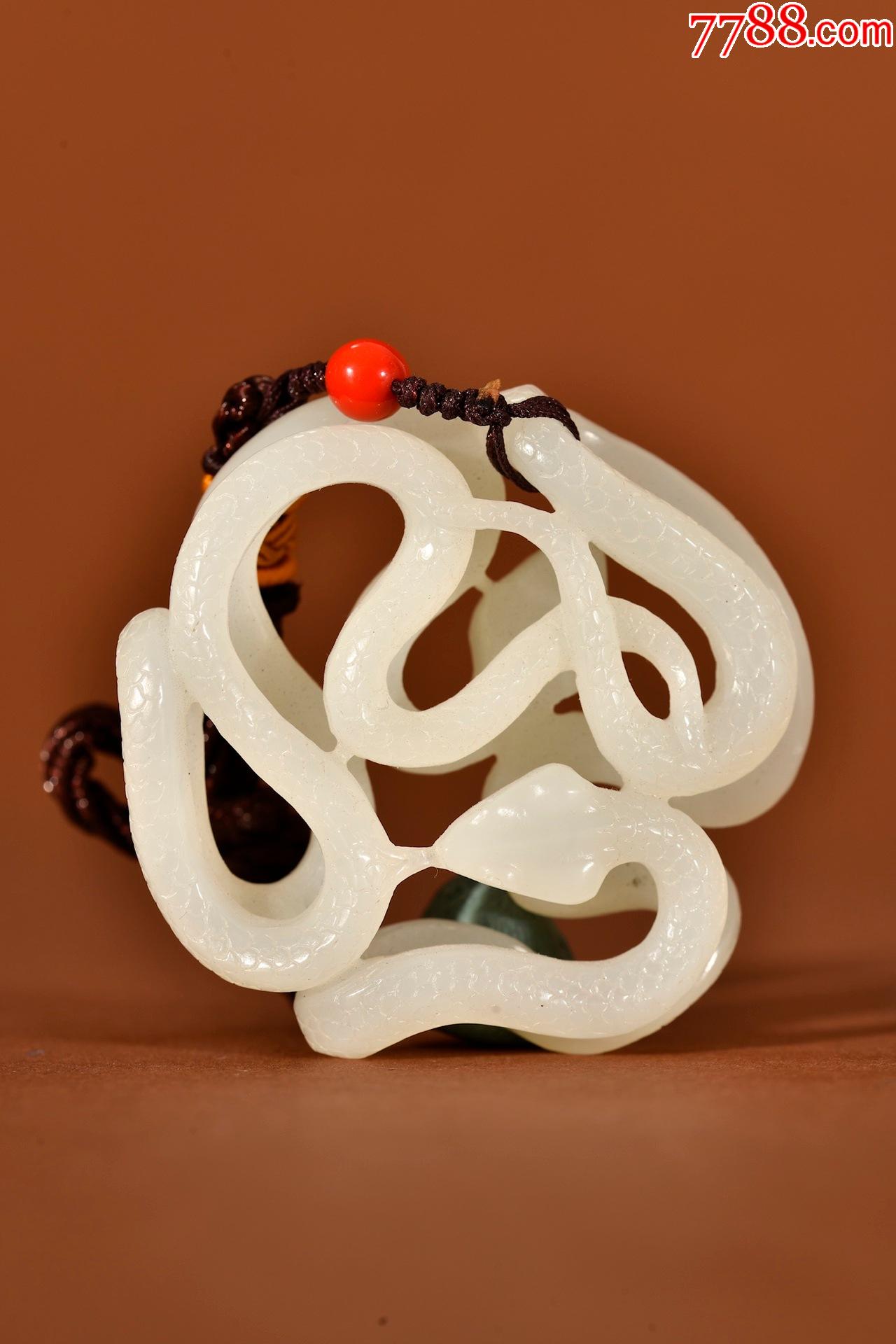 和田玉料灵蛇把件