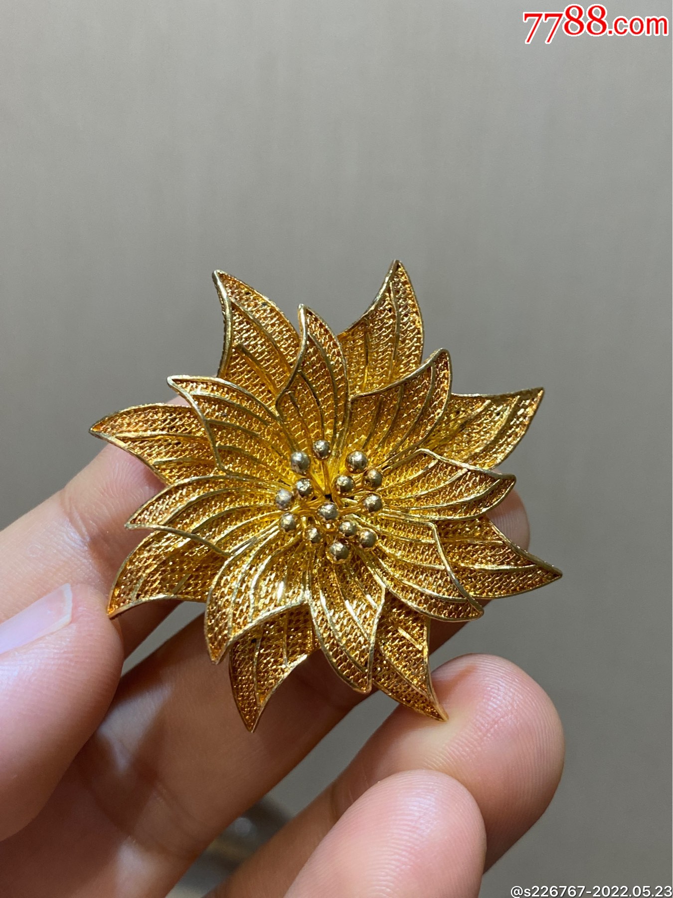 古董回流创汇期纯银鎏金花朵胸针