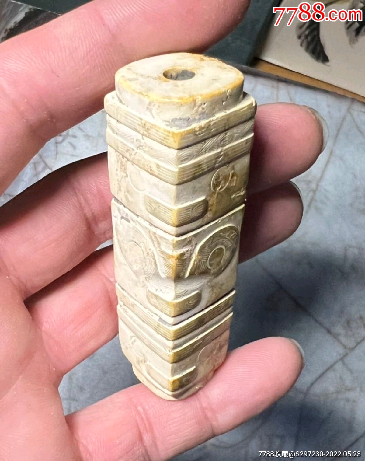 浙江良渚文化玉琮管